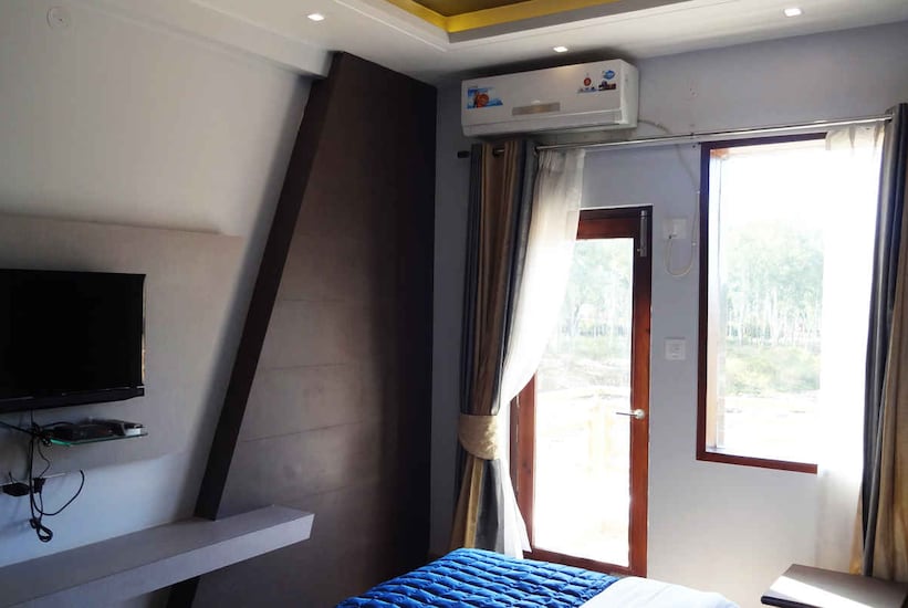 Kangra Rodeway Inn, Kangra 2