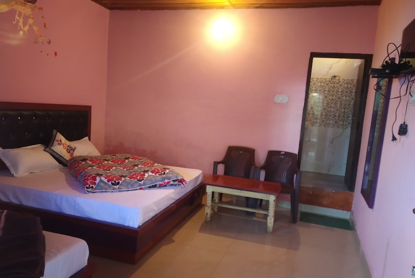 Hotel Gaurav & Restaurant, Dhanaulti 3
