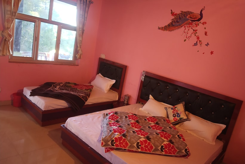 Hotel Gaurav & Restaurant, Dhanaulti 4