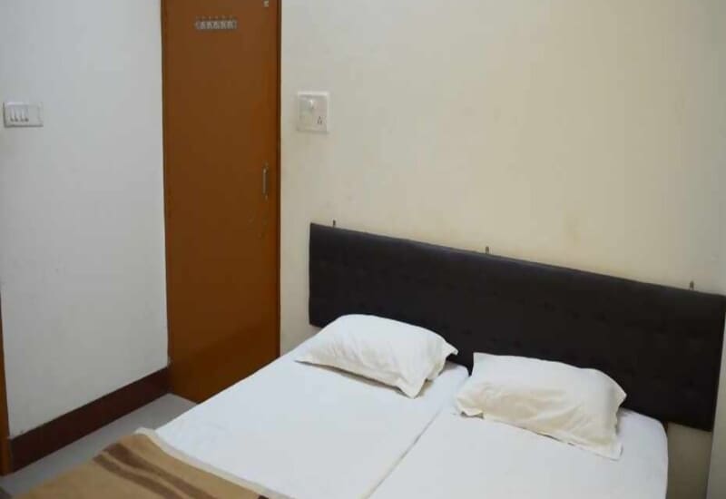 Shri Vinayak Guest House, Varanasi 3