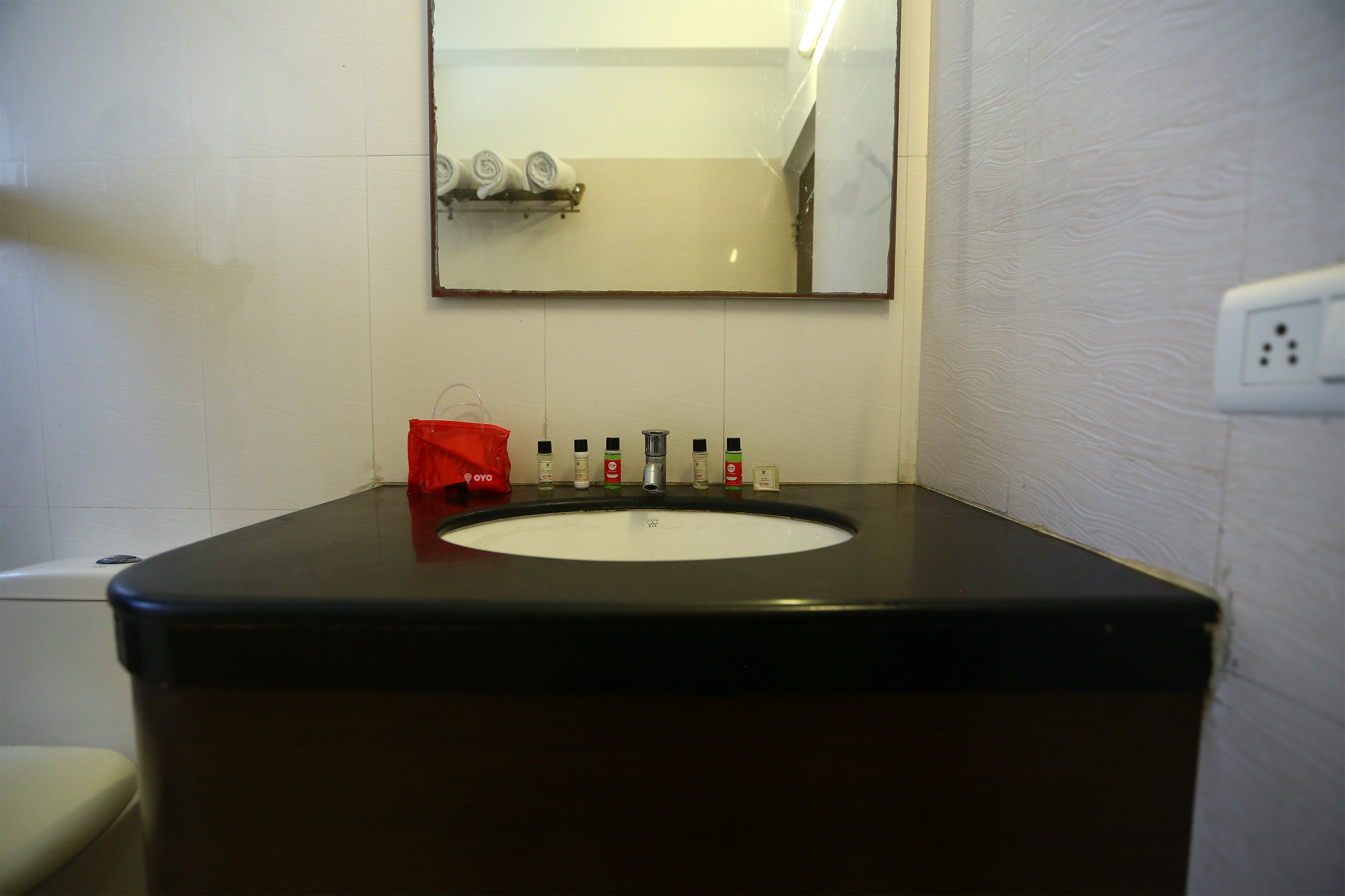 OYO Flagship 32740 KB Residency, Chennai 2