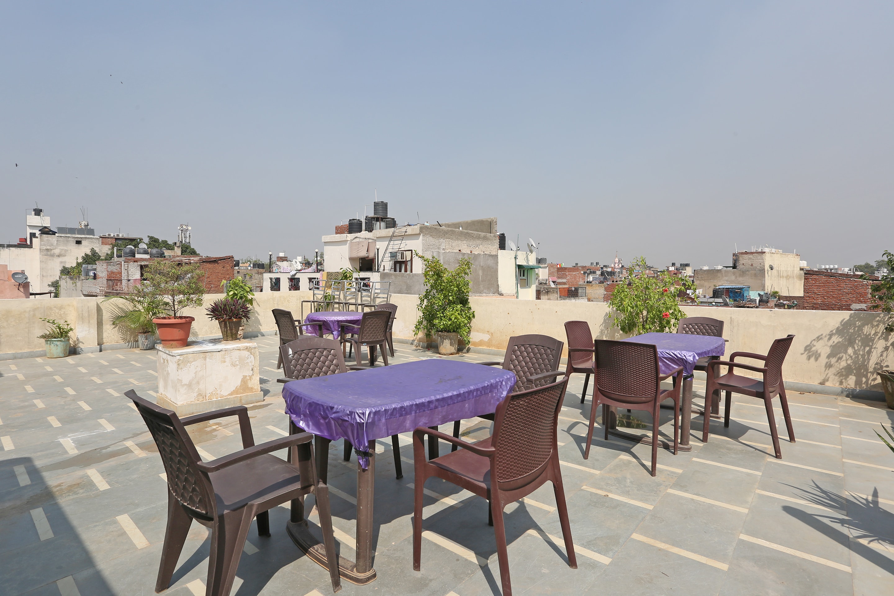 OYO 9726 Hotel Aura Palace Deluxe, New Delhi 5