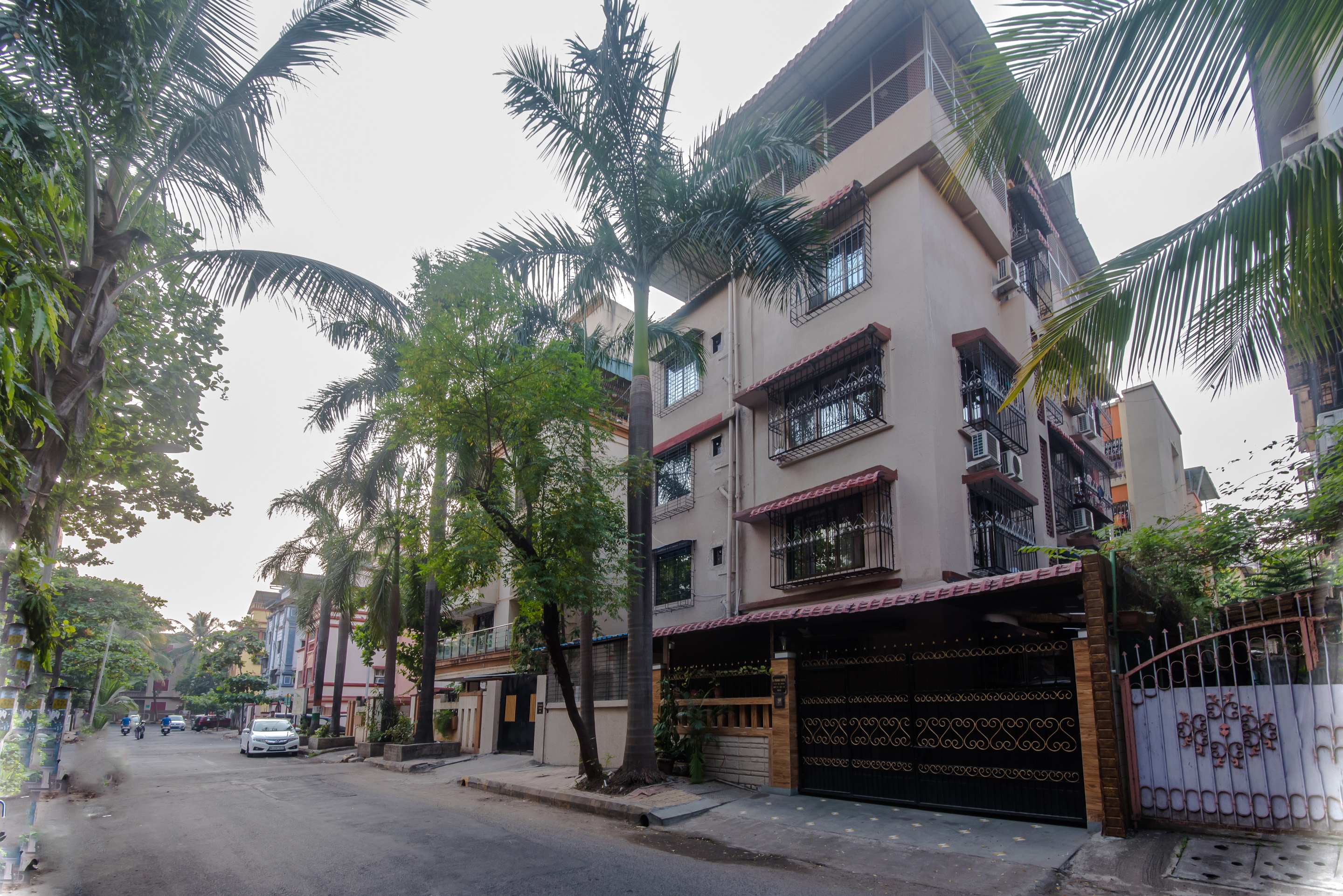OYO 627 Aishwarya Service Apartment, Mumbai 3