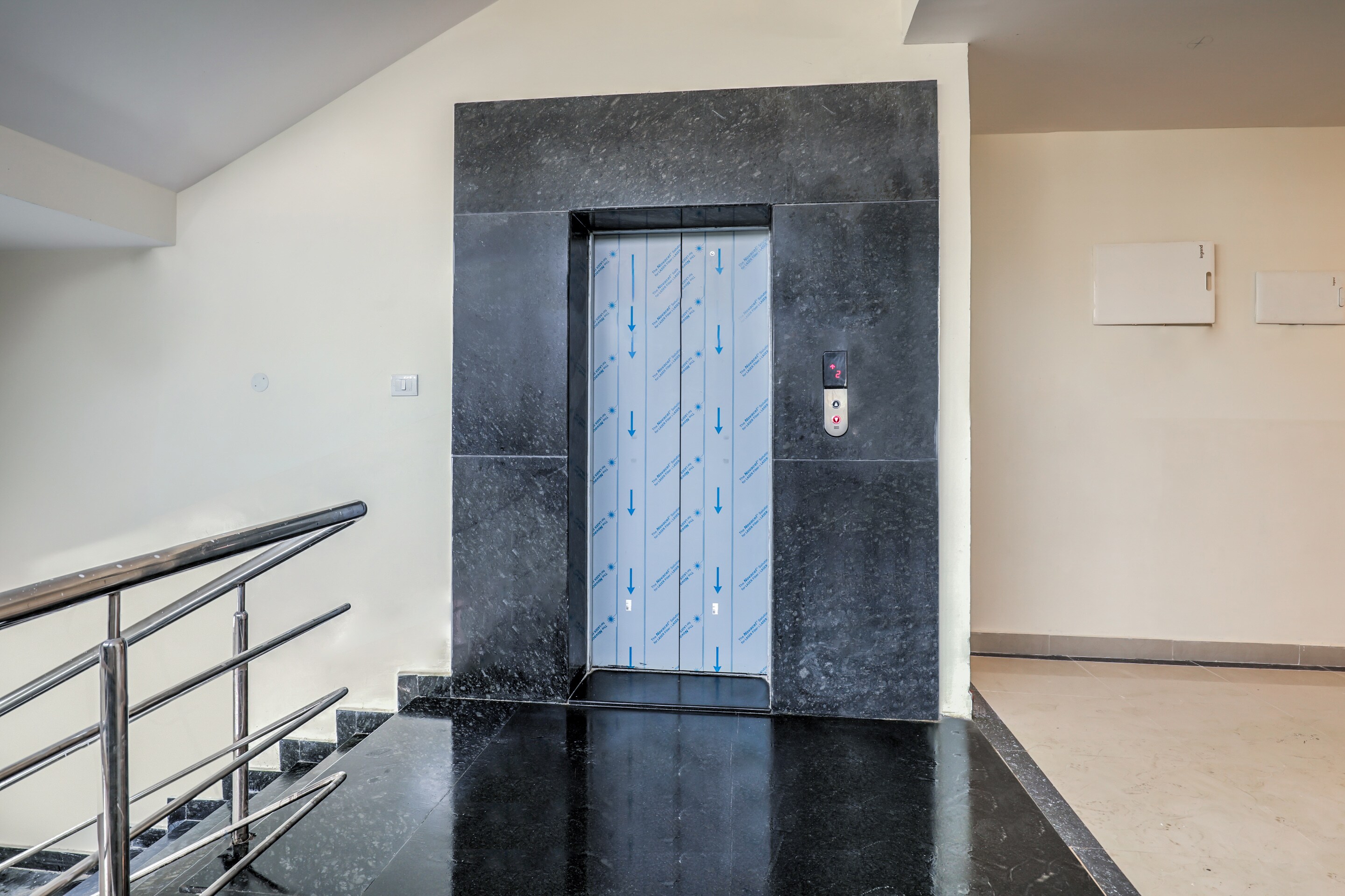 Capital O 13869 Hotel Saharsh Grand, Hyderabad 4