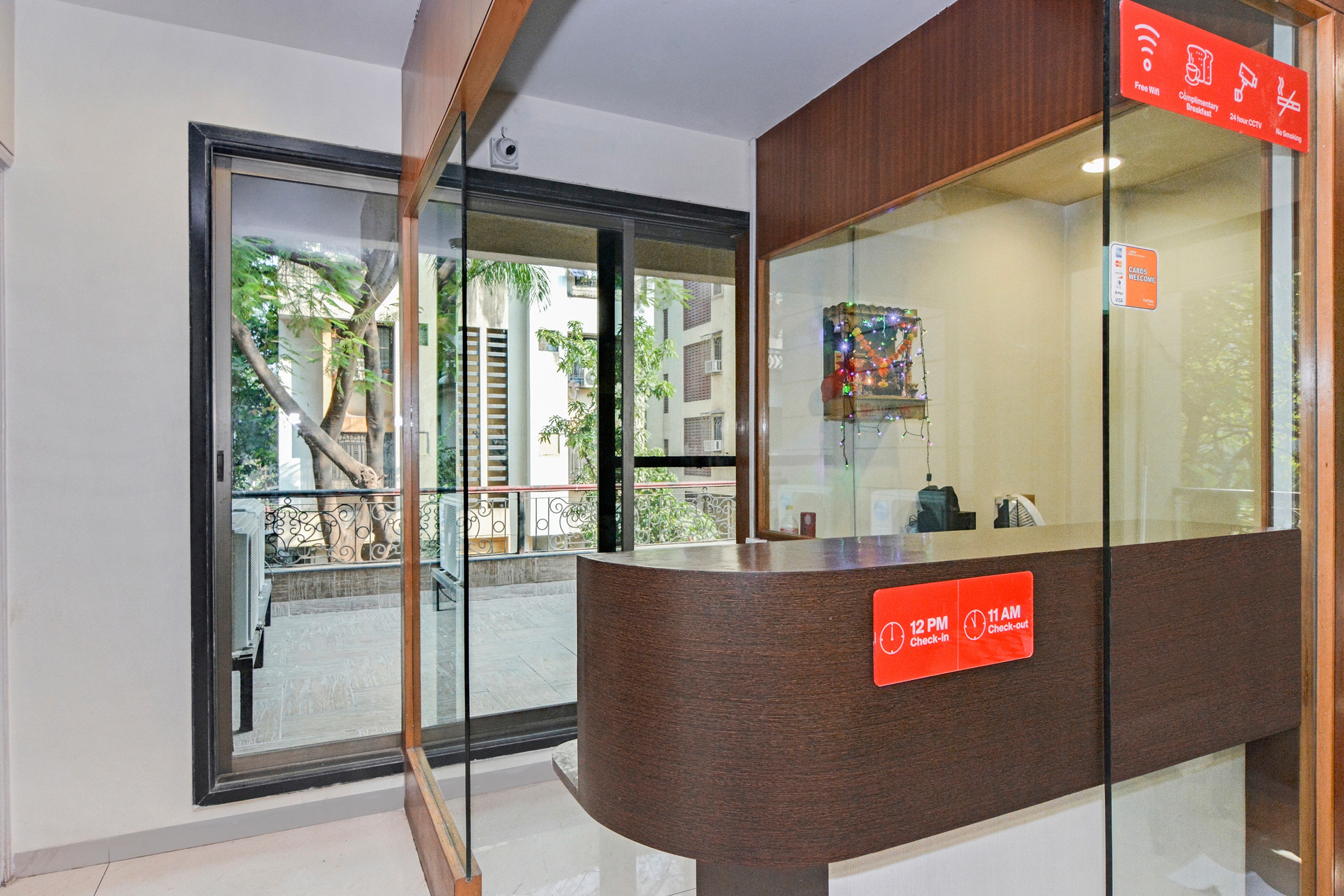 OYO 28568 Aishwarya Apartment, Mumbai 2