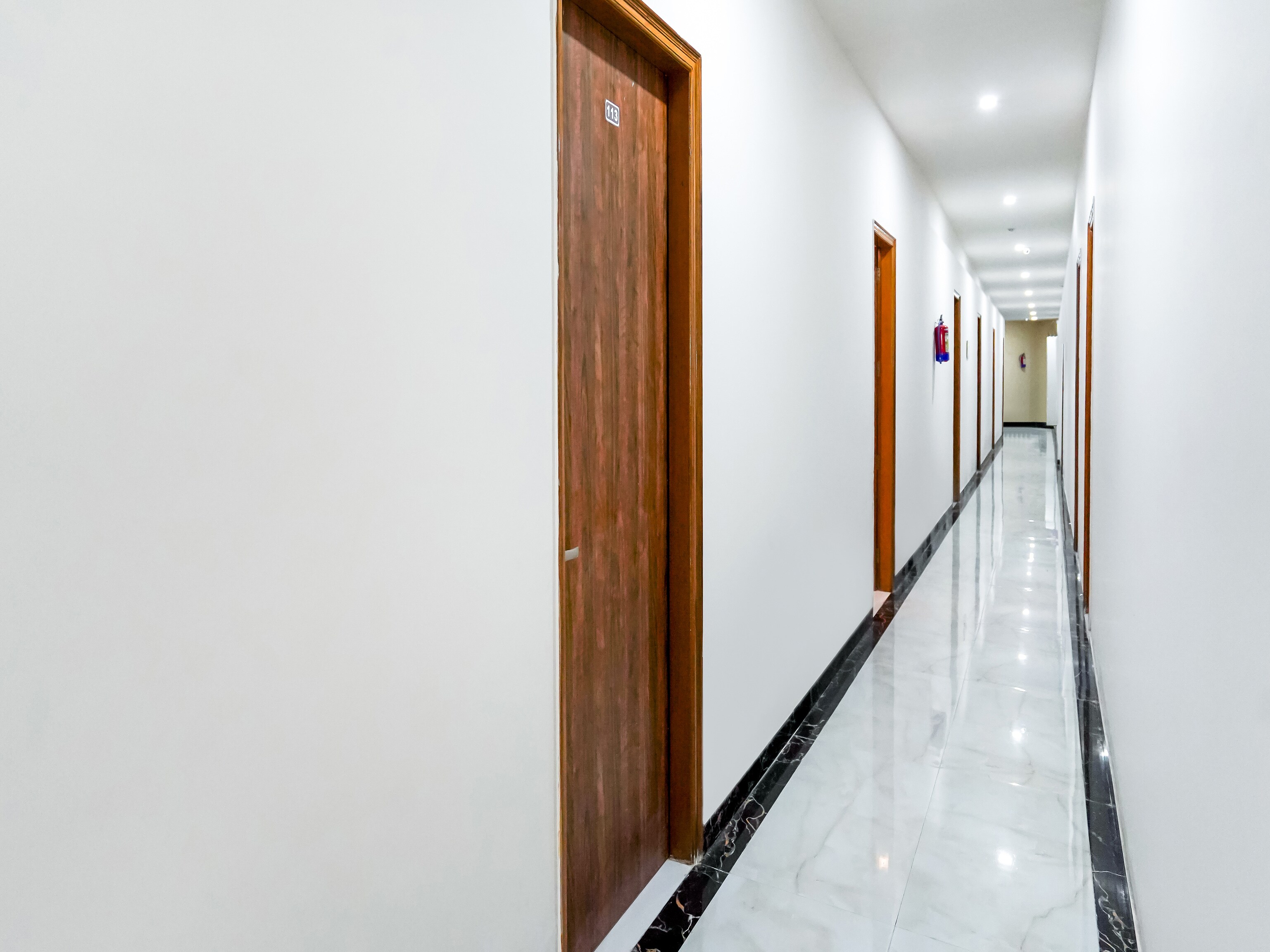 OYO 73333 Hotel Ramji 7 Grand, New Delhi 3