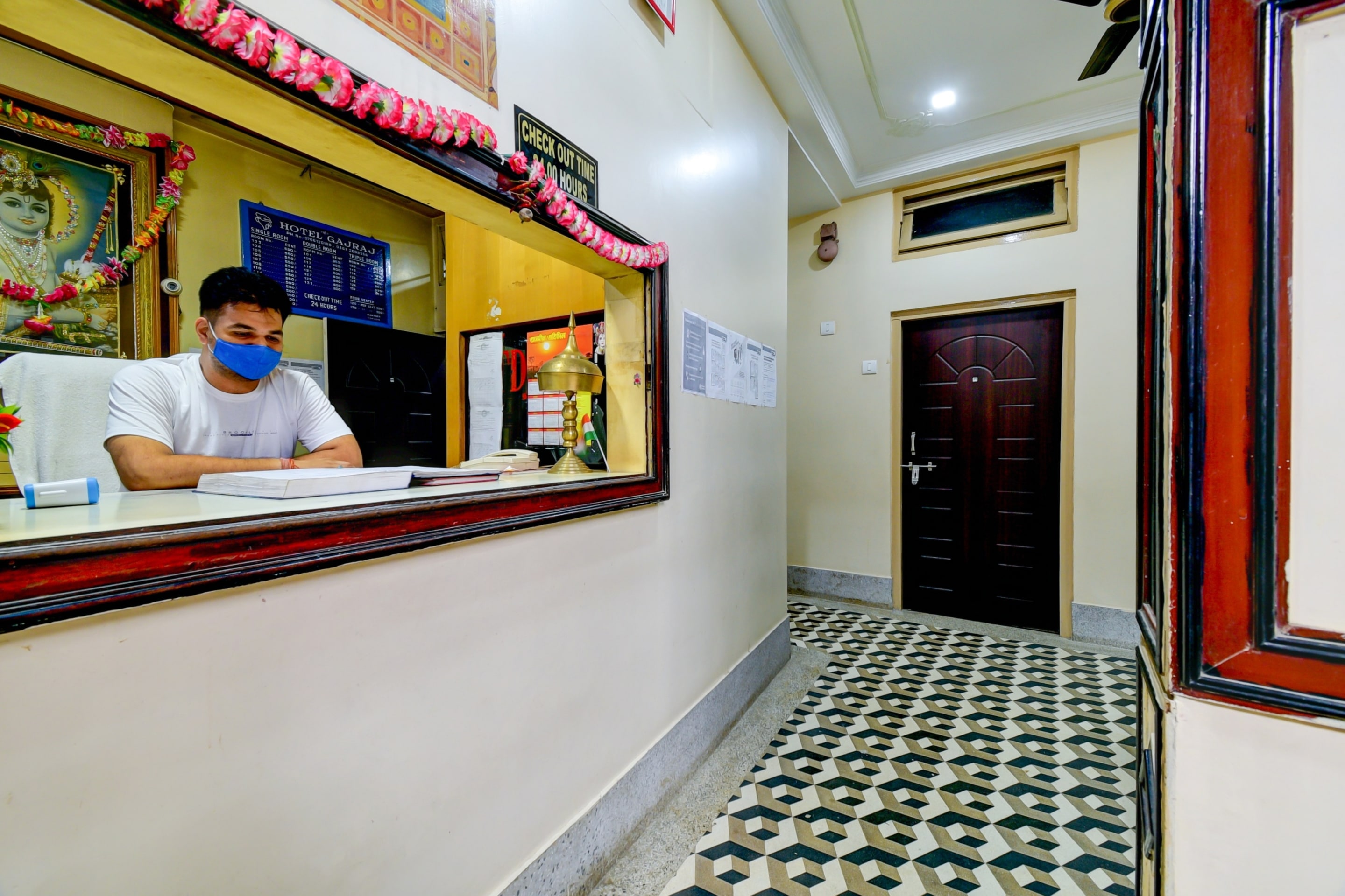 SPOT ON 73656 Hotel Gajraj, Guwahati 4
