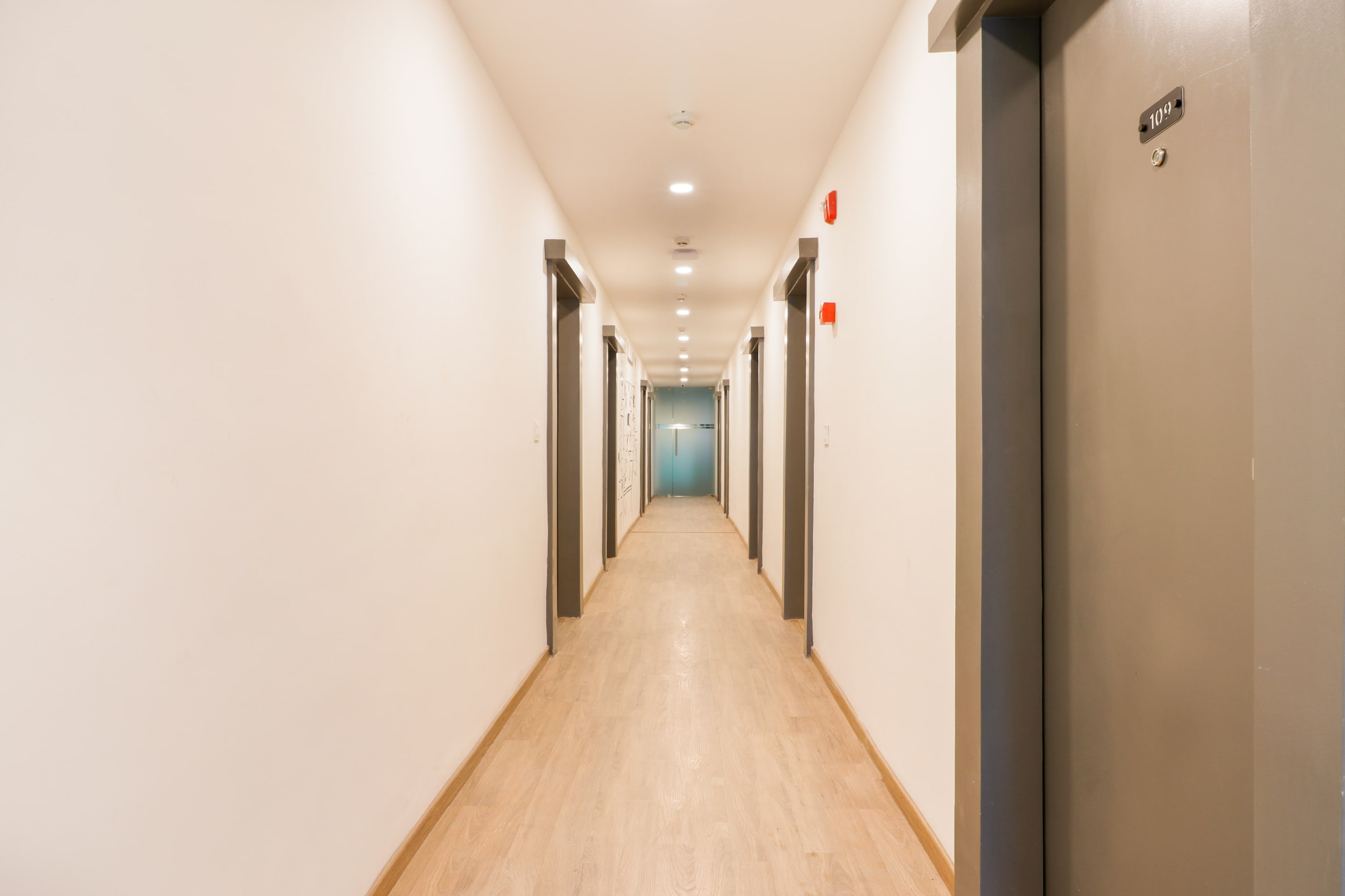 OYO Townhouse 325 South Tukoganj, Indore 4