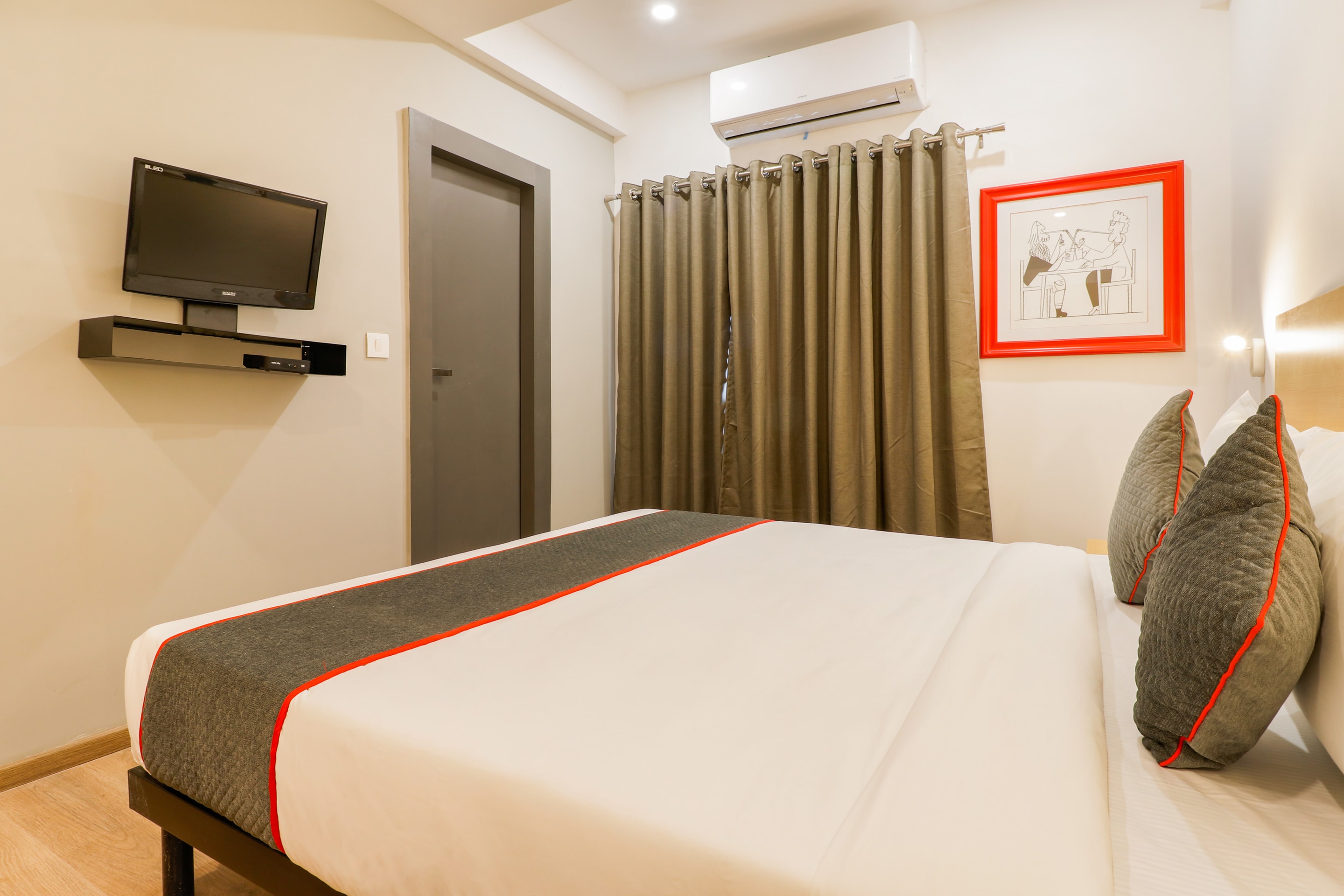 OYO Townhouse 325 South Tukoganj, Indore 5