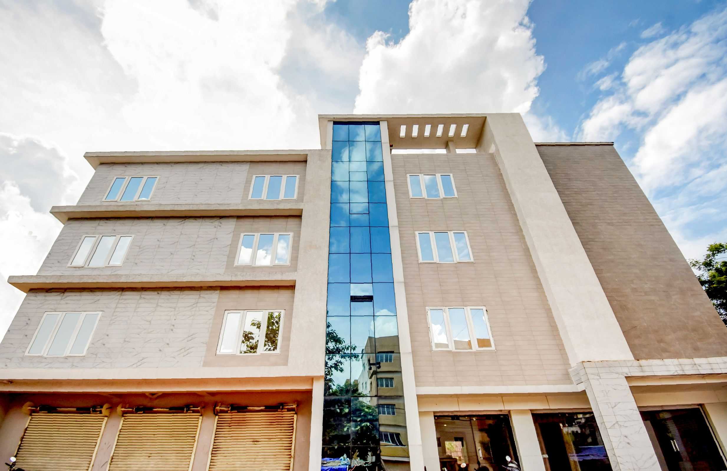 CAPITAL O75732 Hotel Aatithya, Bhubaneswar 3