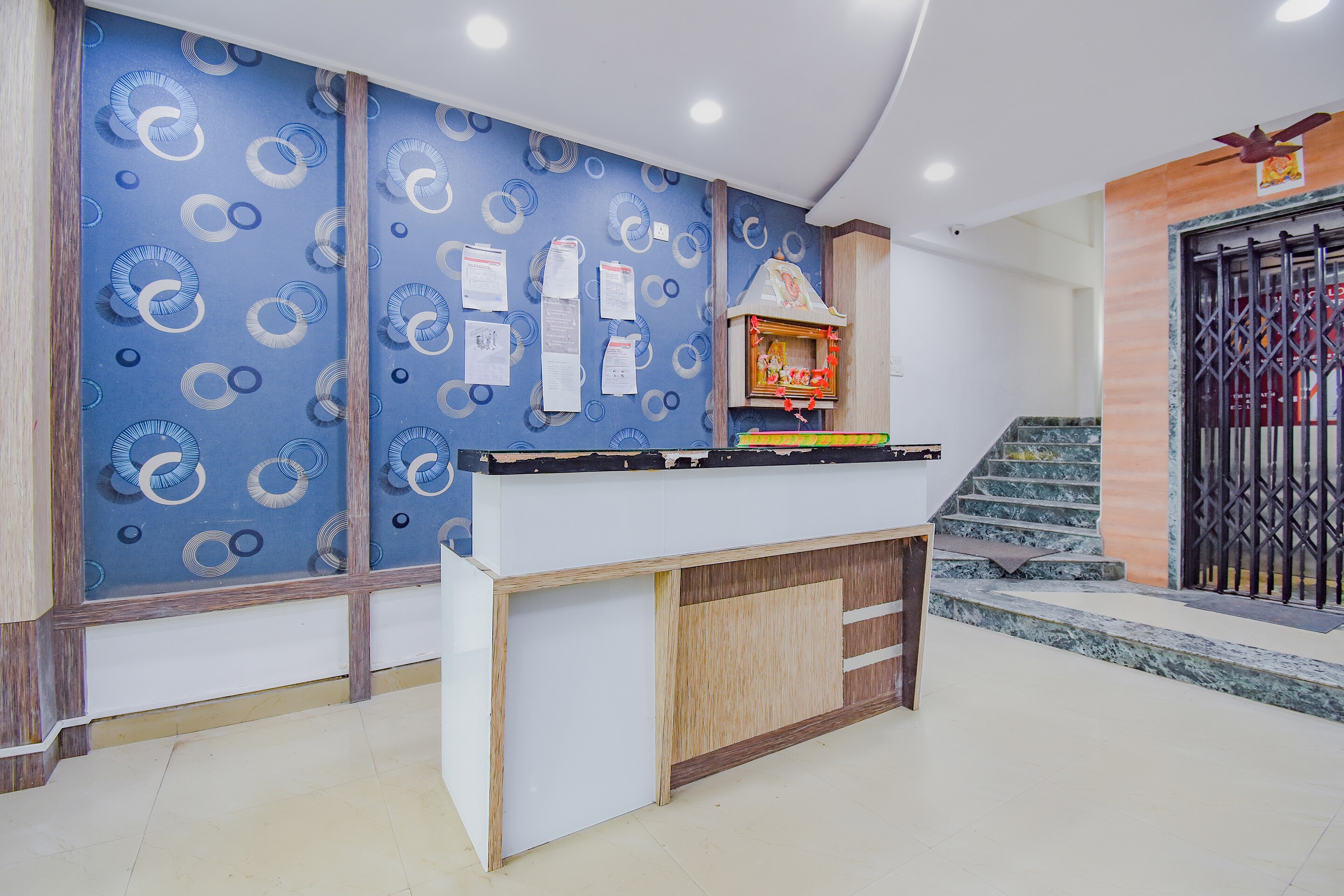OYO Flagship 76077 ADRI HOTELS 2, Kolkata 2