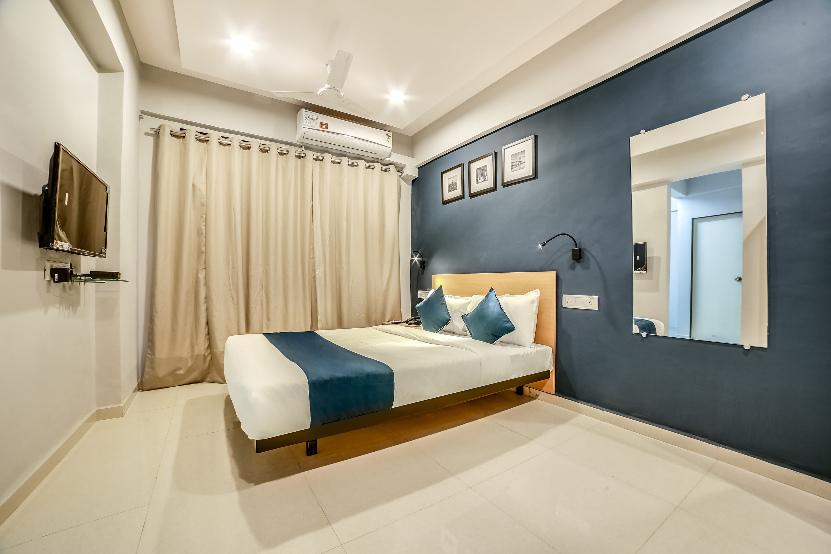 SilverKey Executive Stays 61106 Bhumi World, Mumbai 2