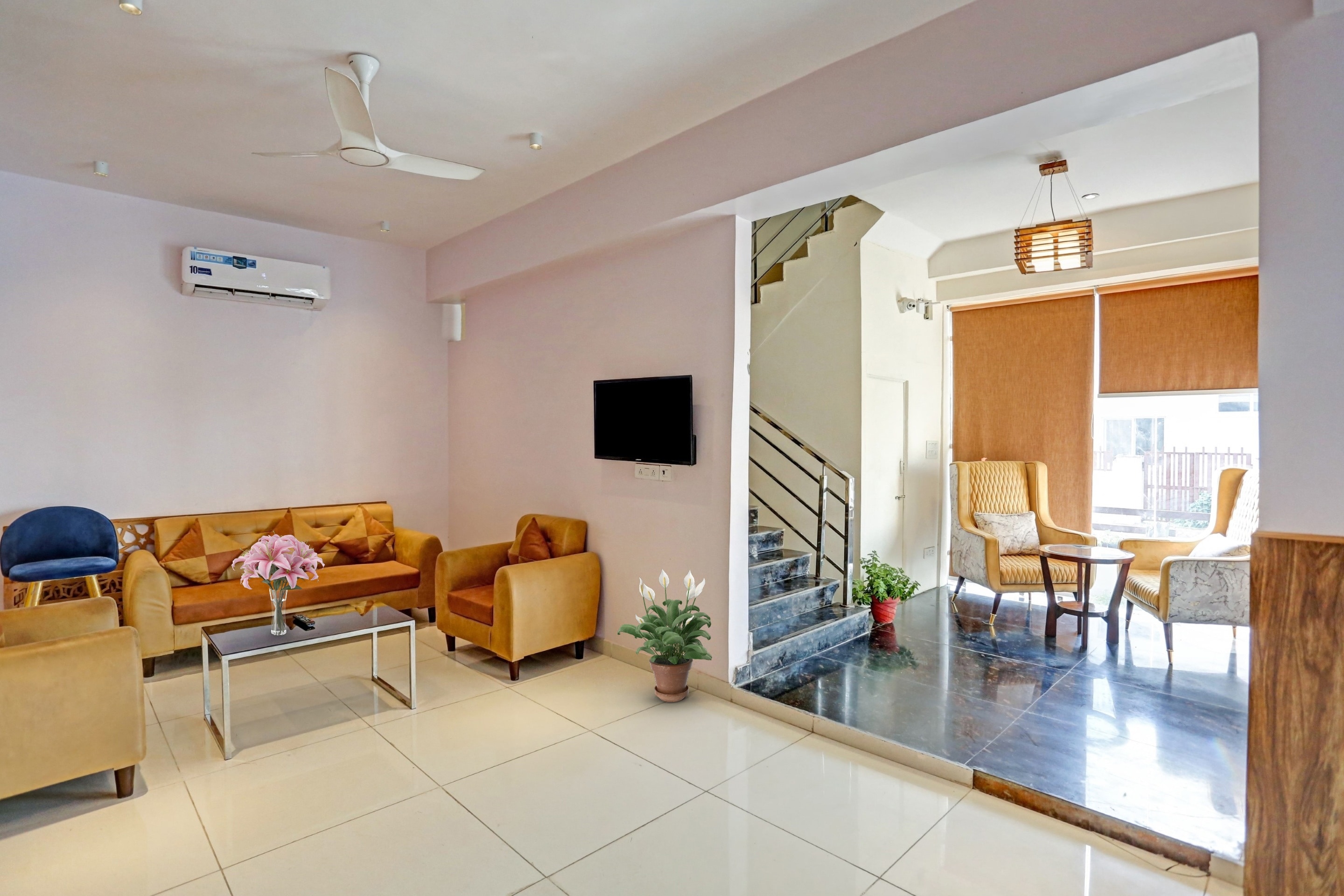 OYO 74435 Hotel Sharma, Noida 3