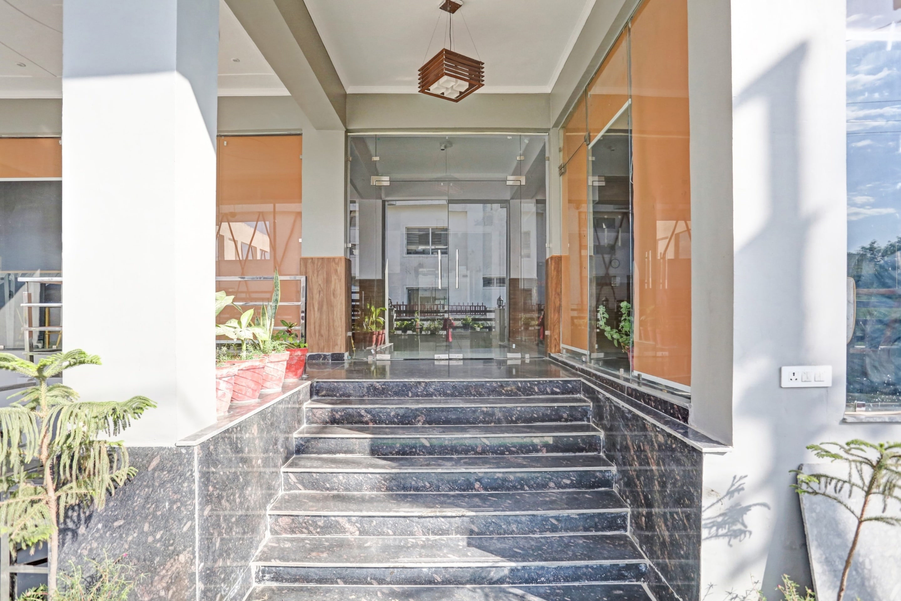 OYO 74435 Hotel Sharma, Noida 4