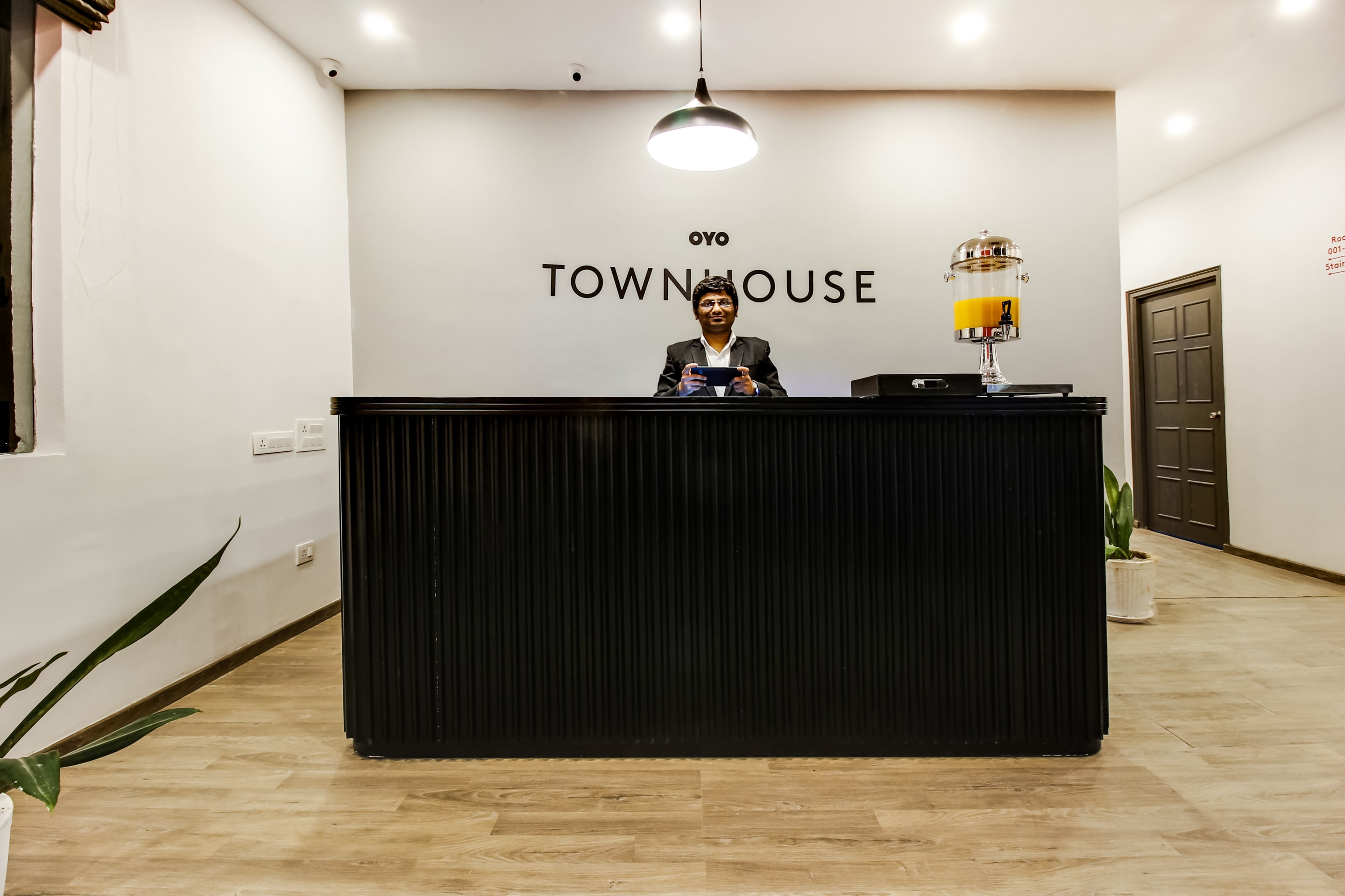 OYO Townhouse 196 De Alphabet, Hyderabad 4