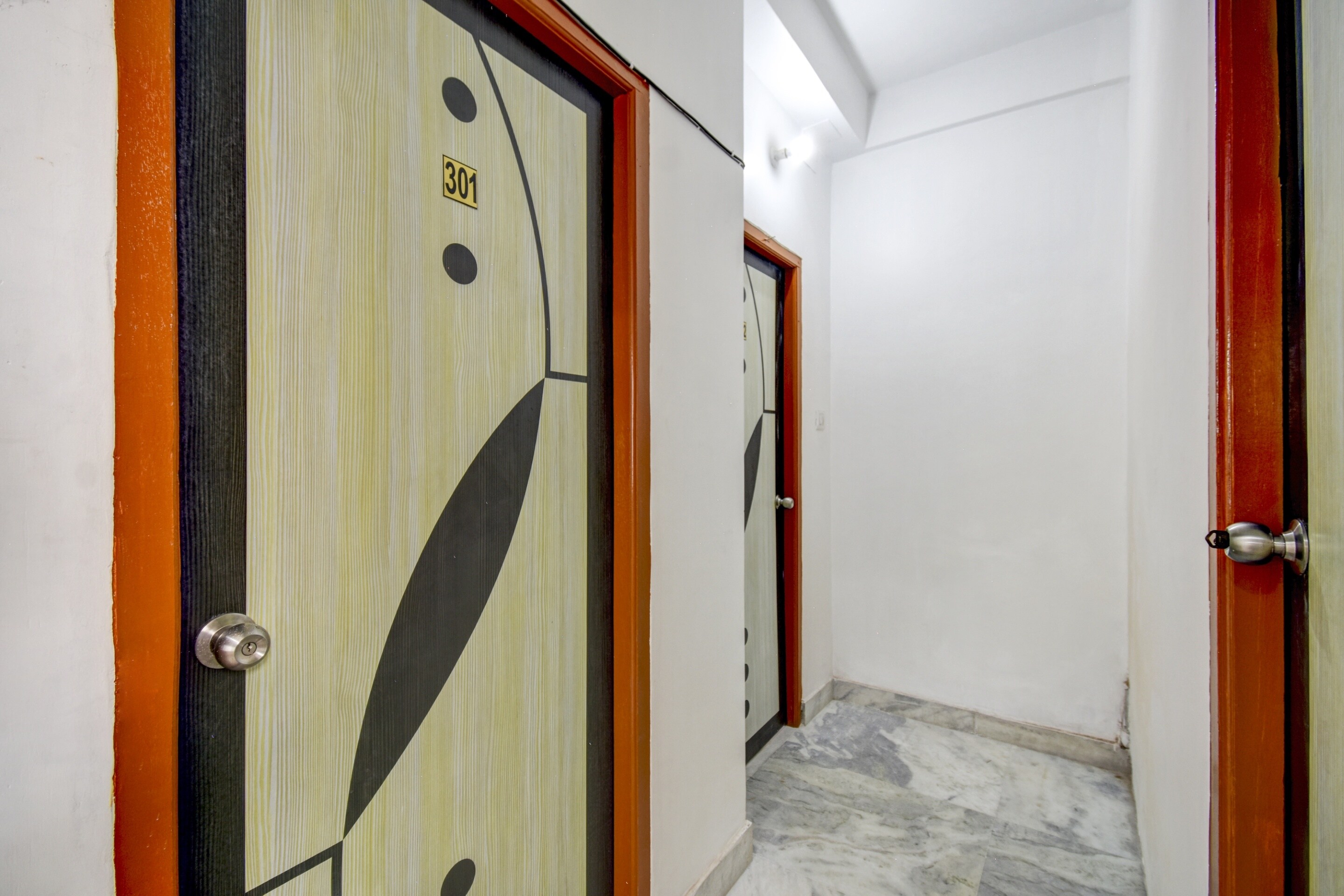 OYO 78107 Diamond Plaza, Kolkata 2