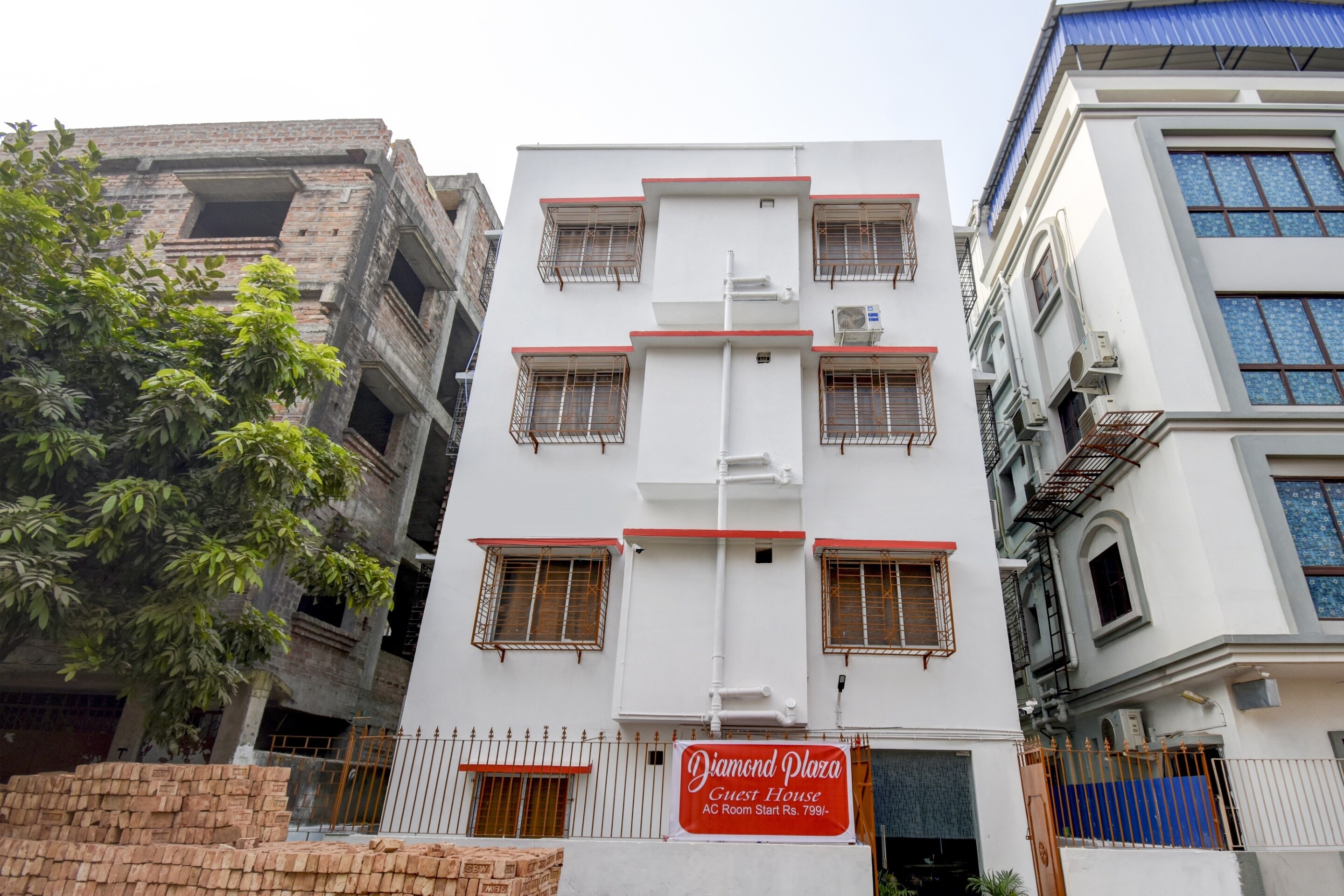 OYO 78107 Diamond Plaza, Kolkata 5