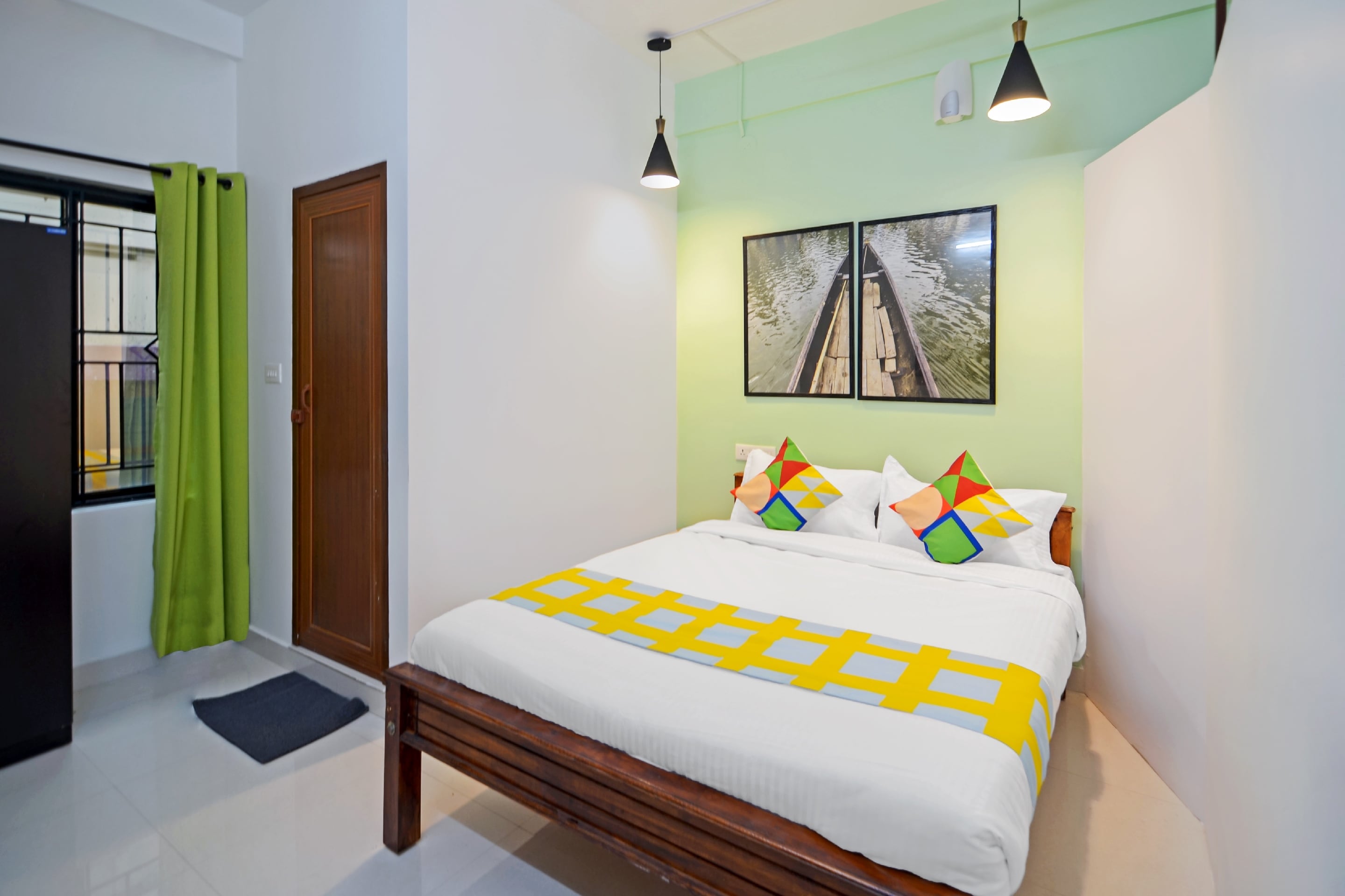 OYO 79853 Pop Tavern Pettah, Trivandrum 2