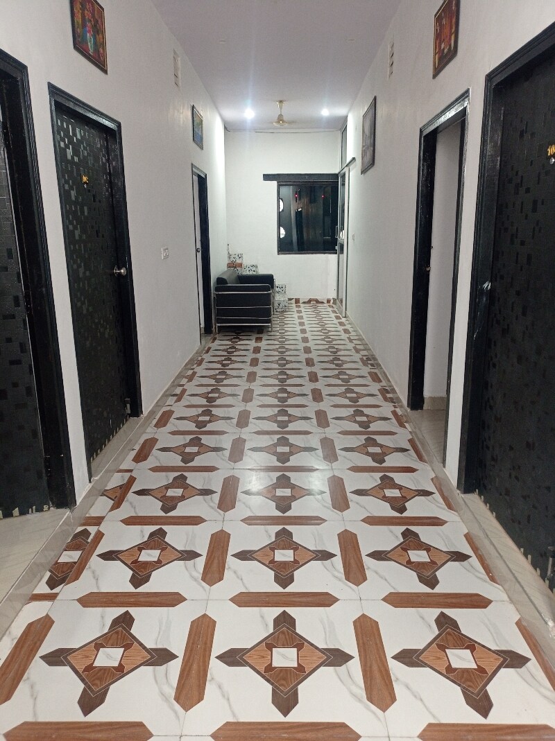 OYO 80908 Hotel Red Rock, Faridabad 5