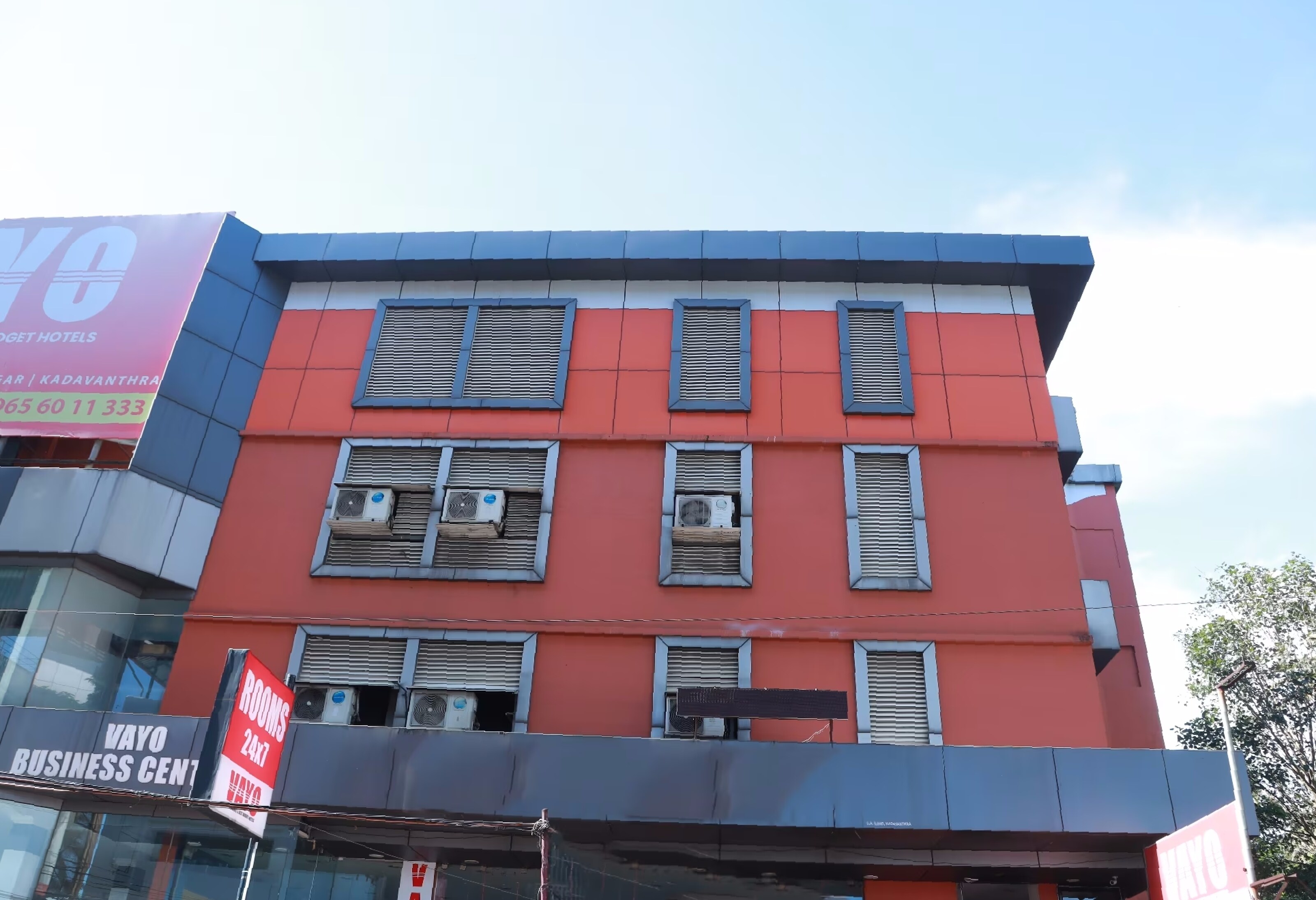 Collection O 82596 Safe Hotel Kadavanthra, Ernakulam 2