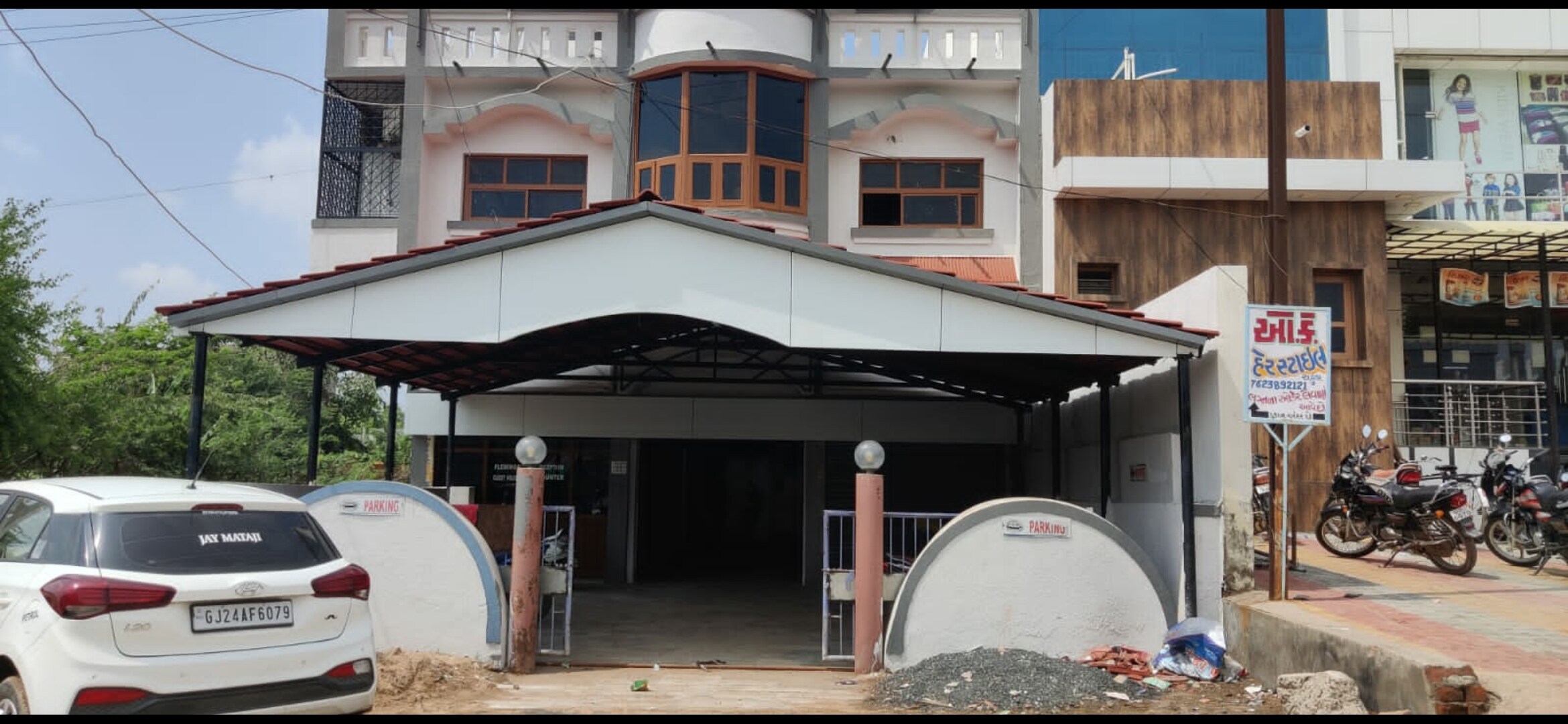 OYO 82660 Hotel Flamingo, Patan 2