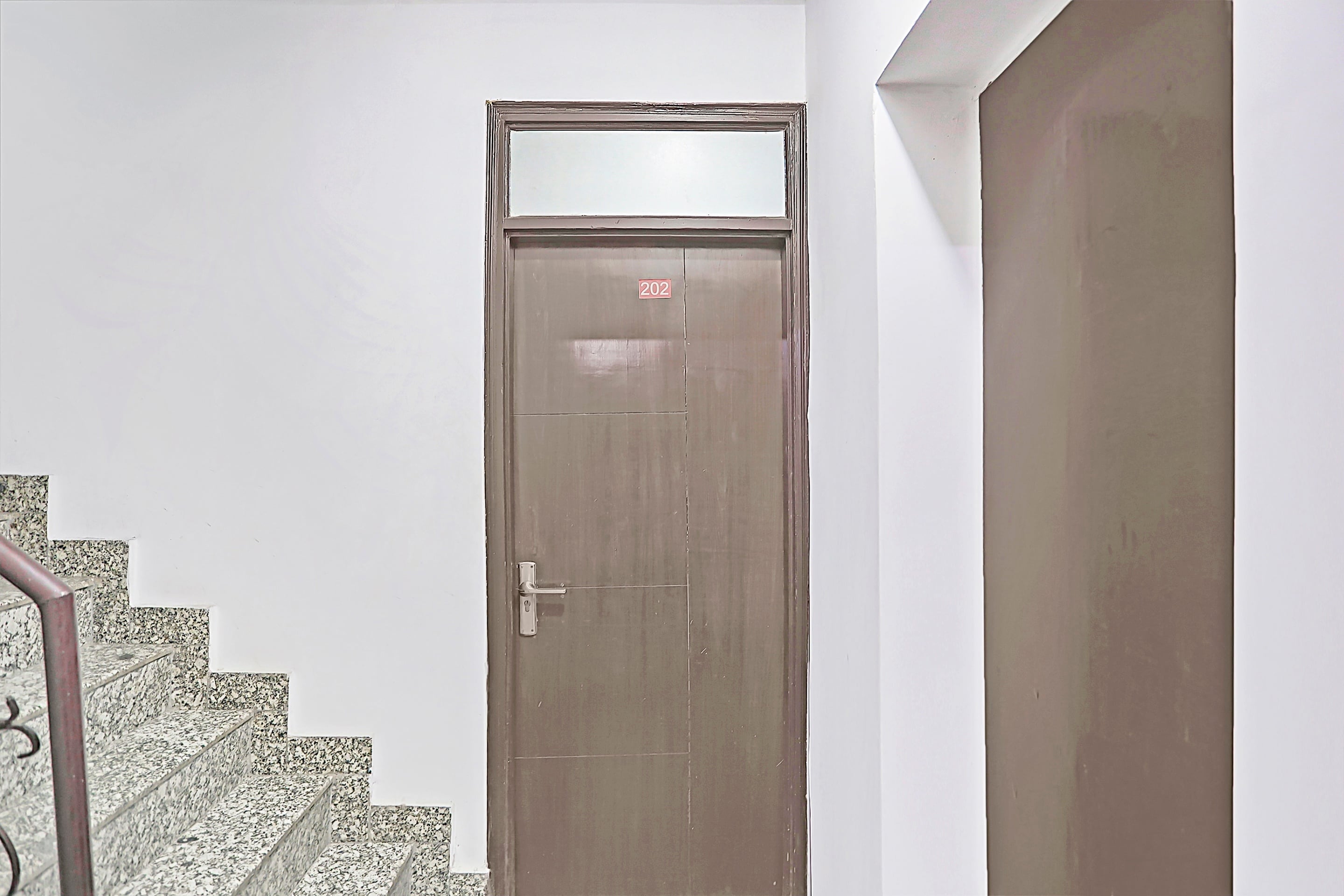 Capital O 84115 Hotel Sun Villa, New Delhi 2