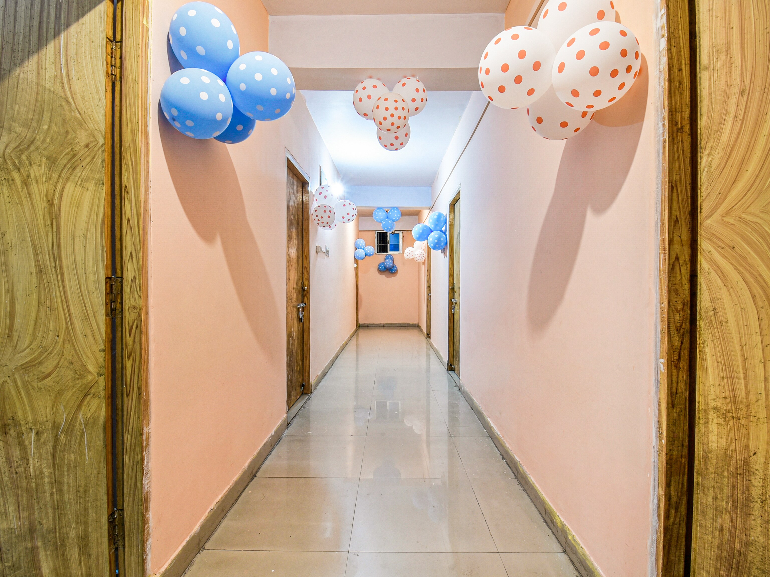 OYO 84173 HOTEL RIVER VIEW, Patna 4