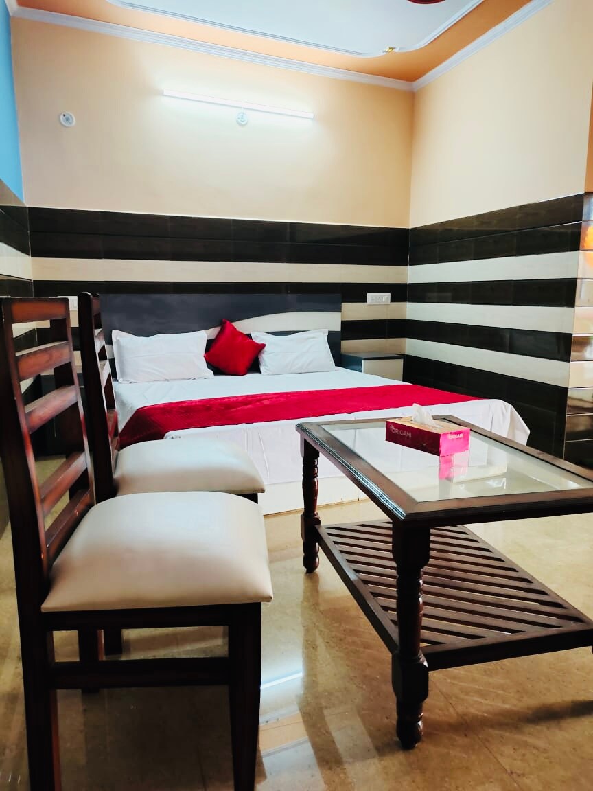 OYO 84096 Riverview Resort And Restaurant, Noida 5