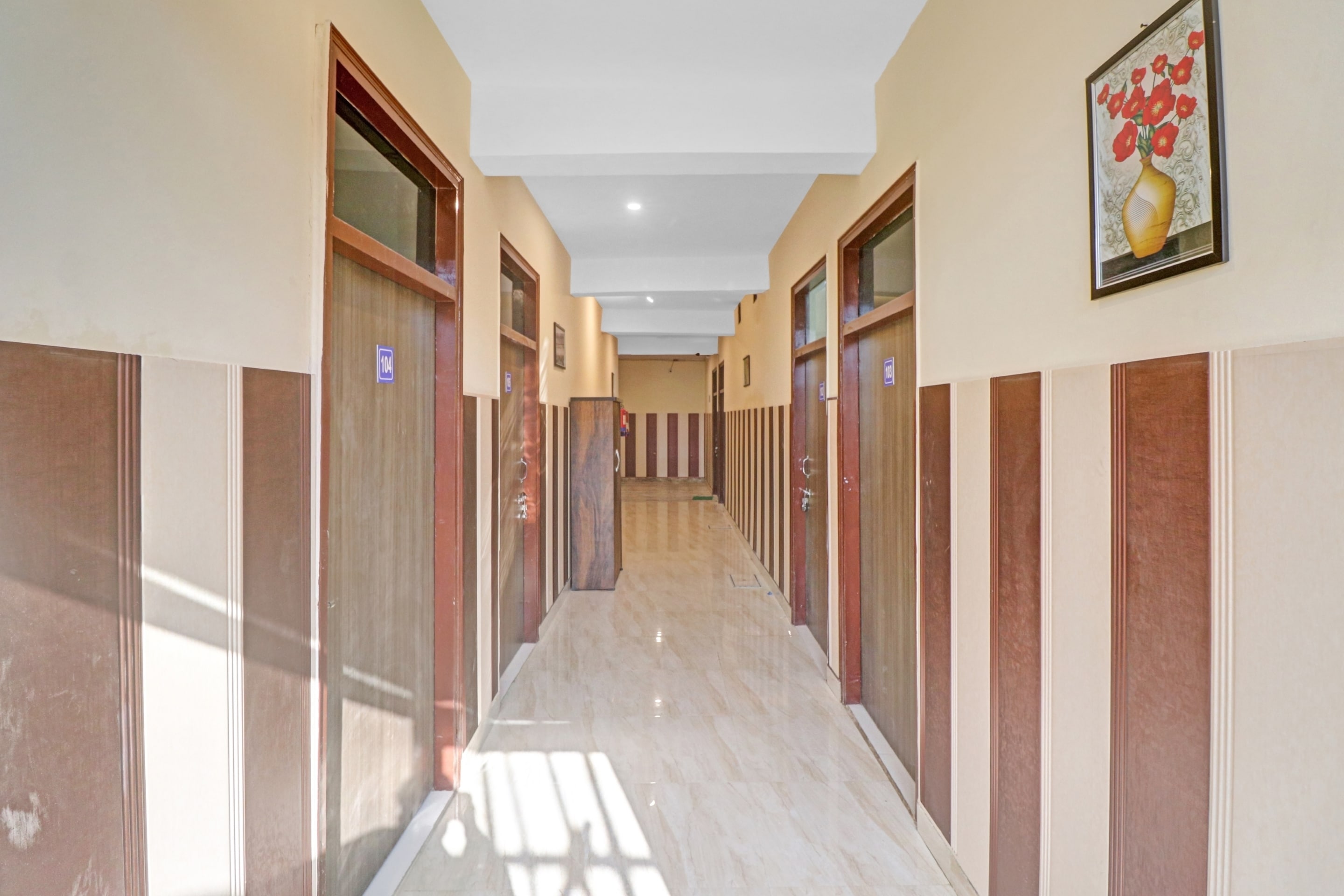 OYO 84266 Mahaveer Residency, Meerut 5