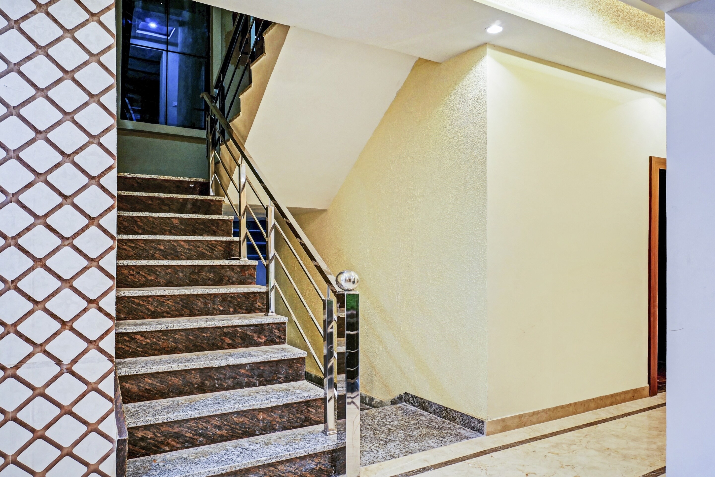 Townhouse OAK Hotel Aditya Residency, Varanasi 3