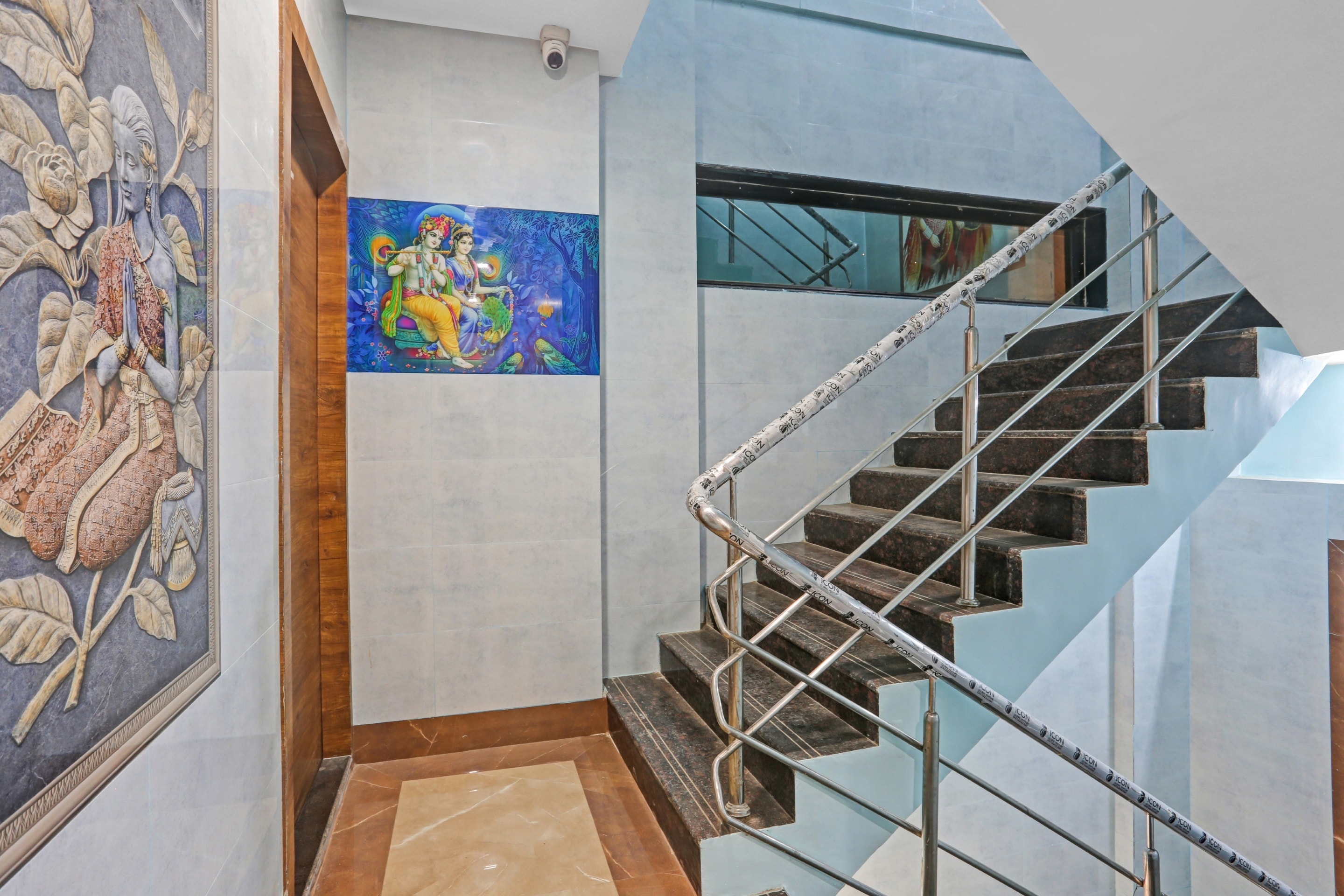 OYO Flagship 86259 White Gold, Mumbai 2