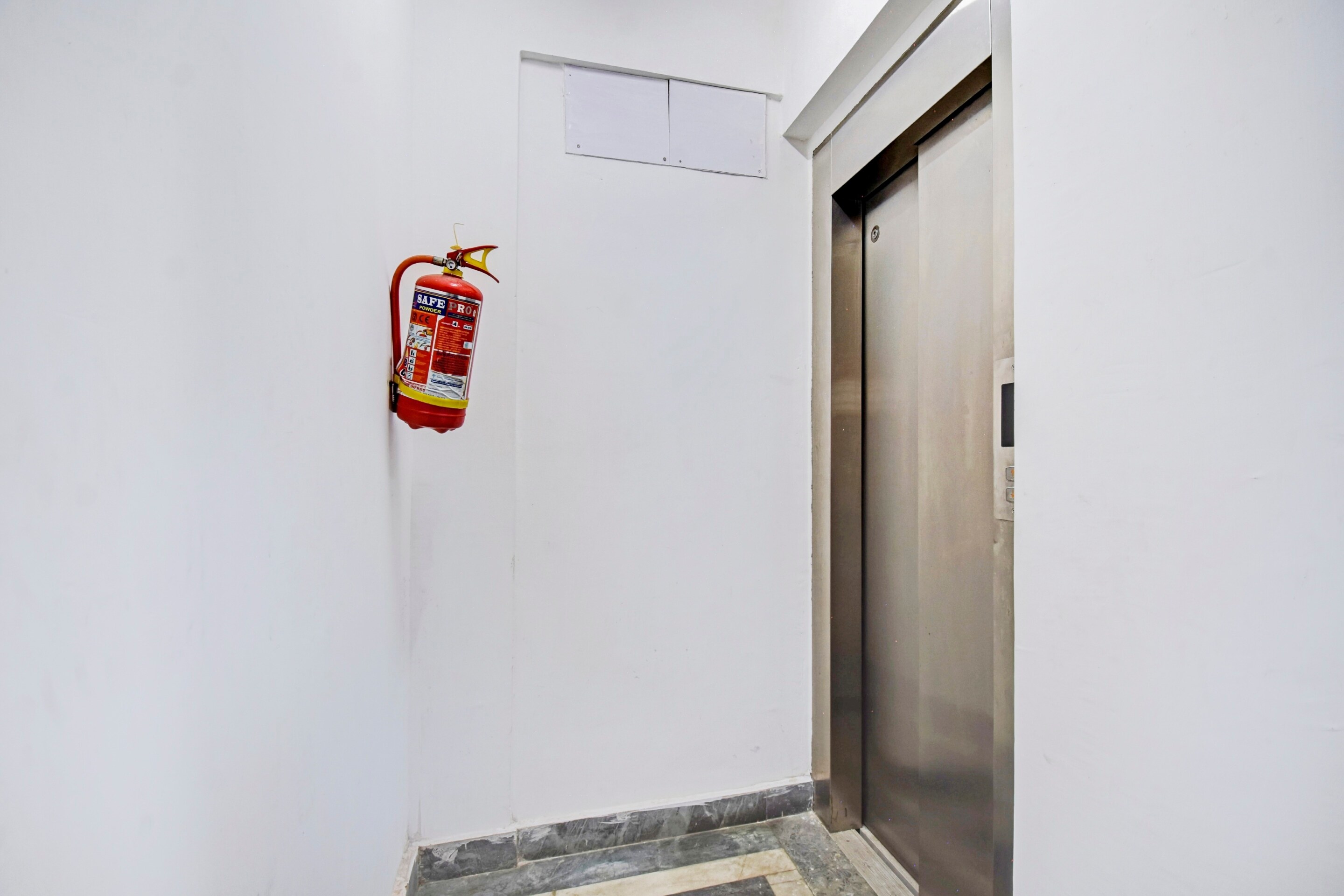 OYO 87562 Amar Raj Vista, Kolkata 5