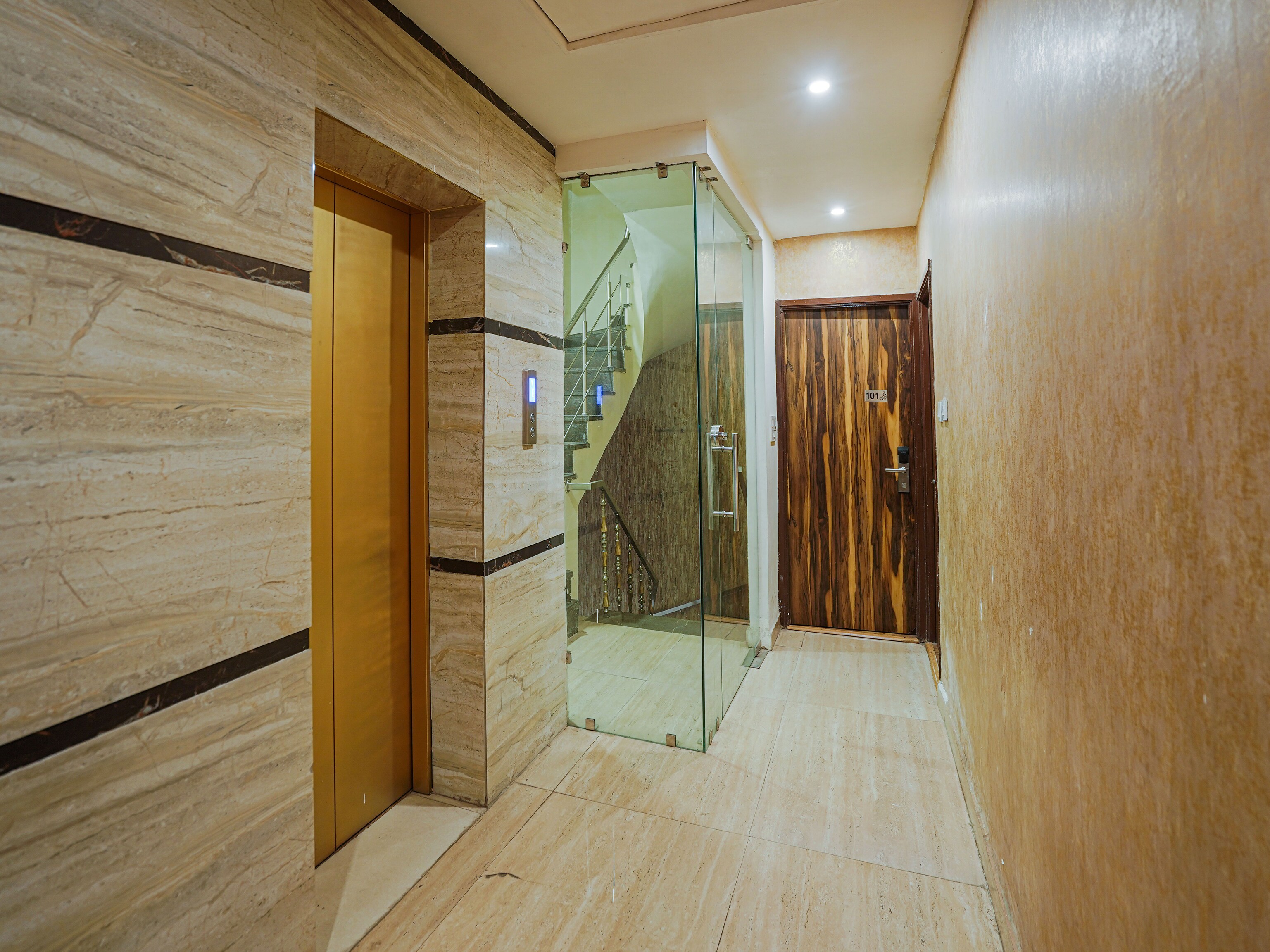 Townhouse 871 Hotel Sg Grand, Amritsar 5