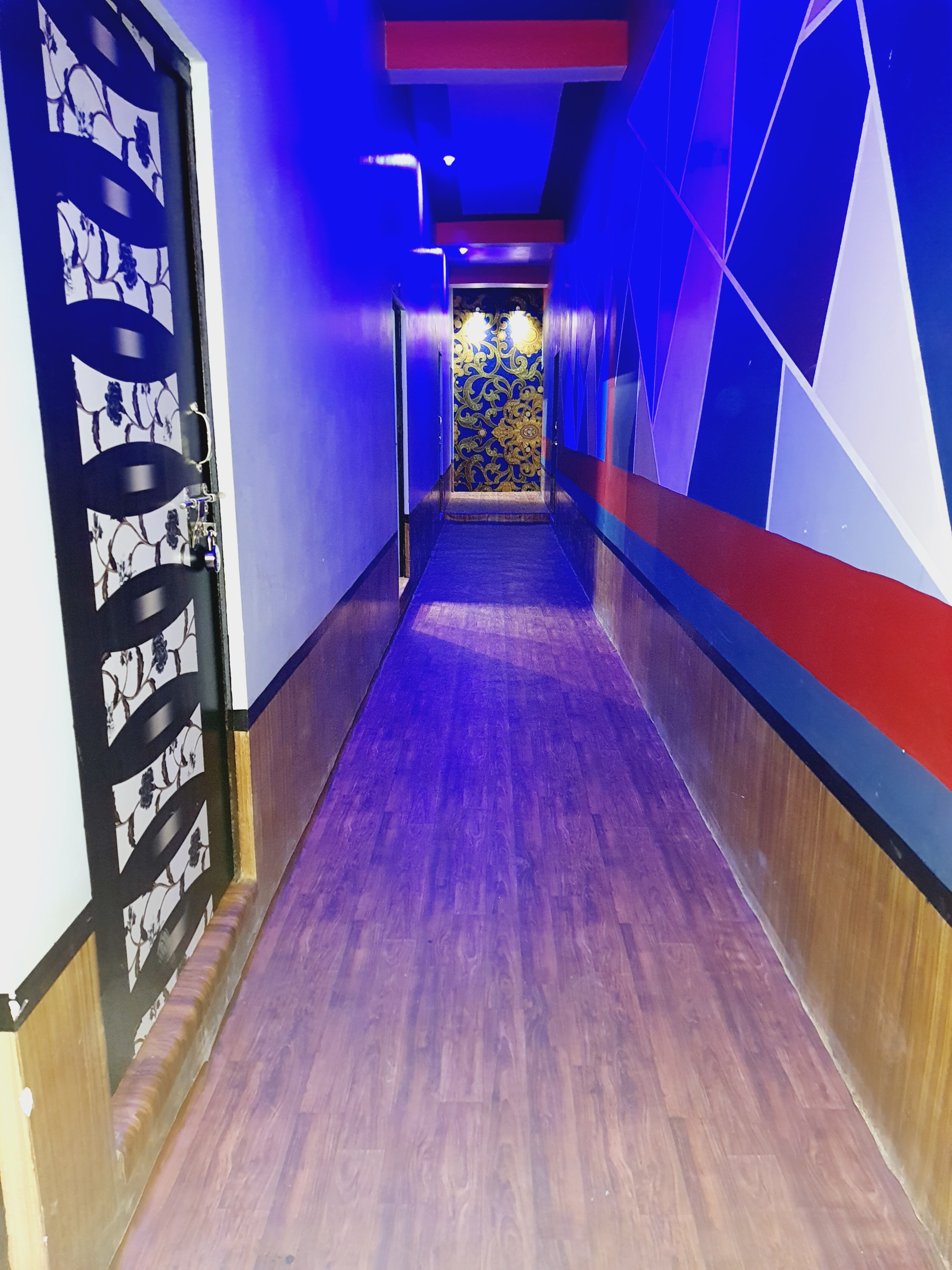 OYO 86763 D R Hotel Restaurant, Aligarh 4