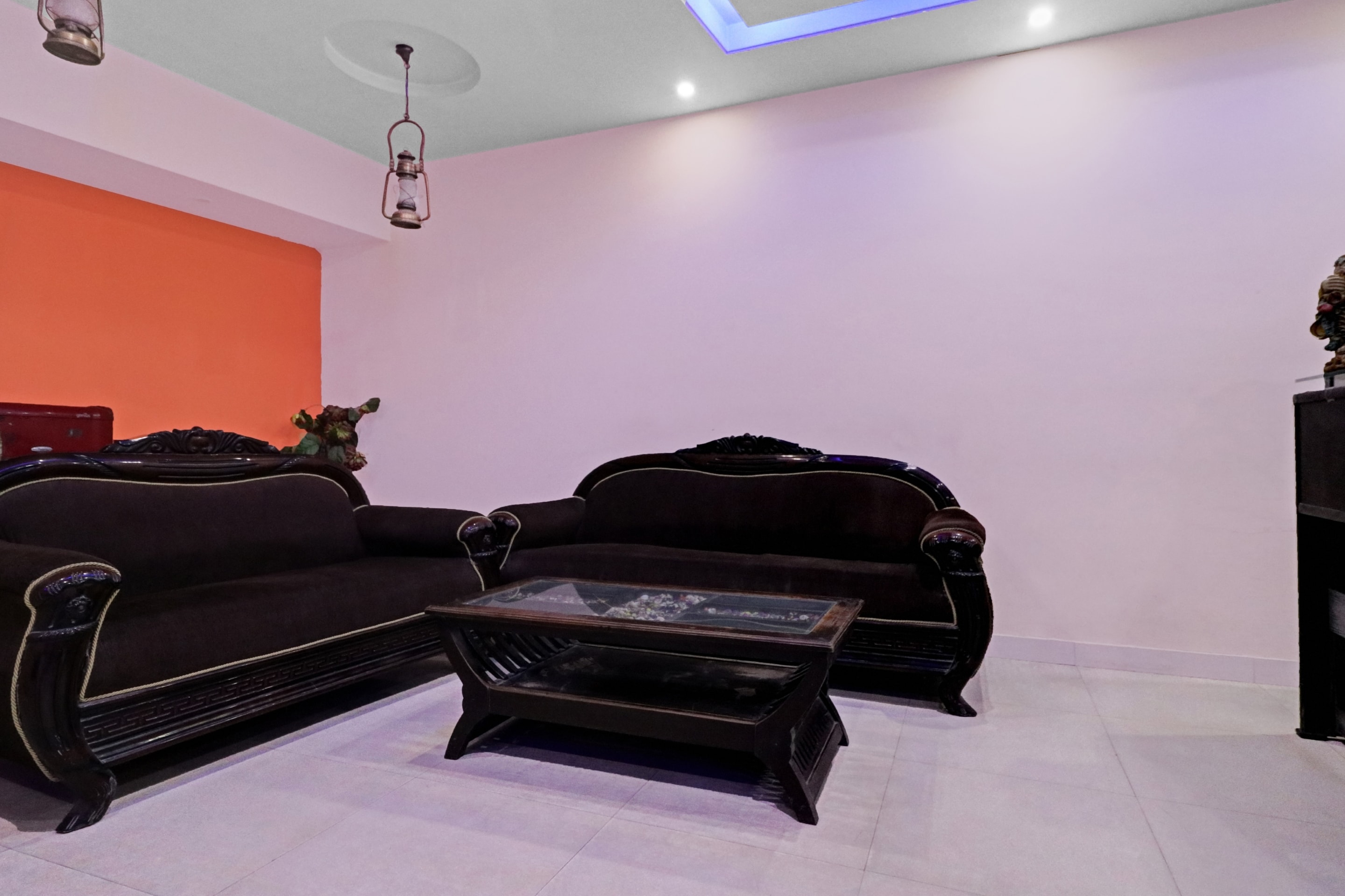 OYO 86777 Hotel International, New Delhi 5