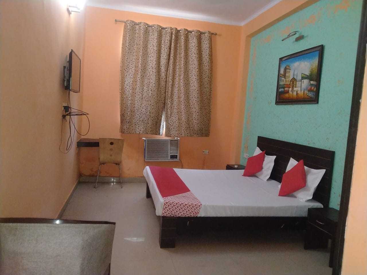 OYO 87256 Nu Regency Hotal Dharuhera, Rewari 4