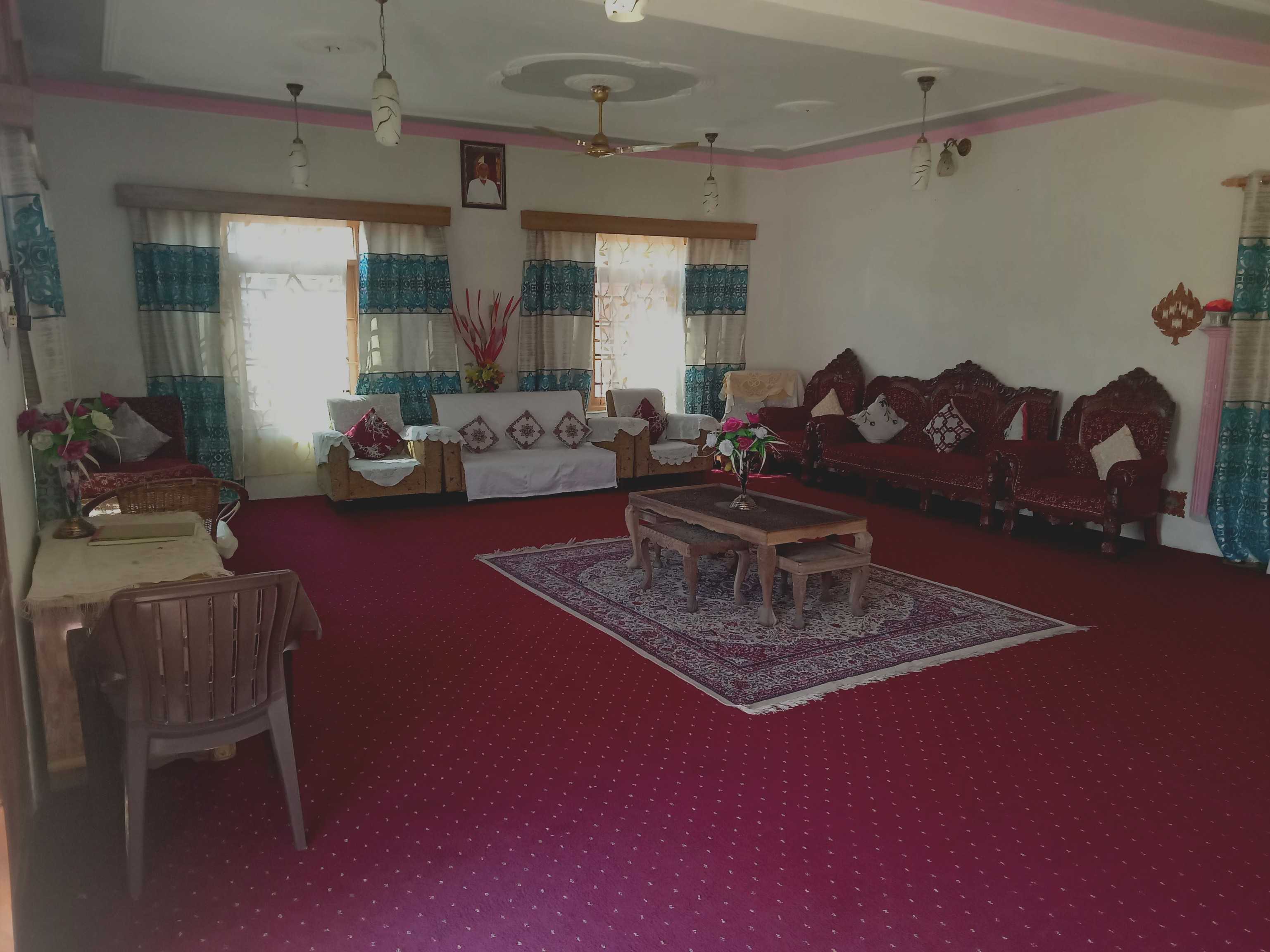 OYO 87696 Grand Inayat, Srinagar 3