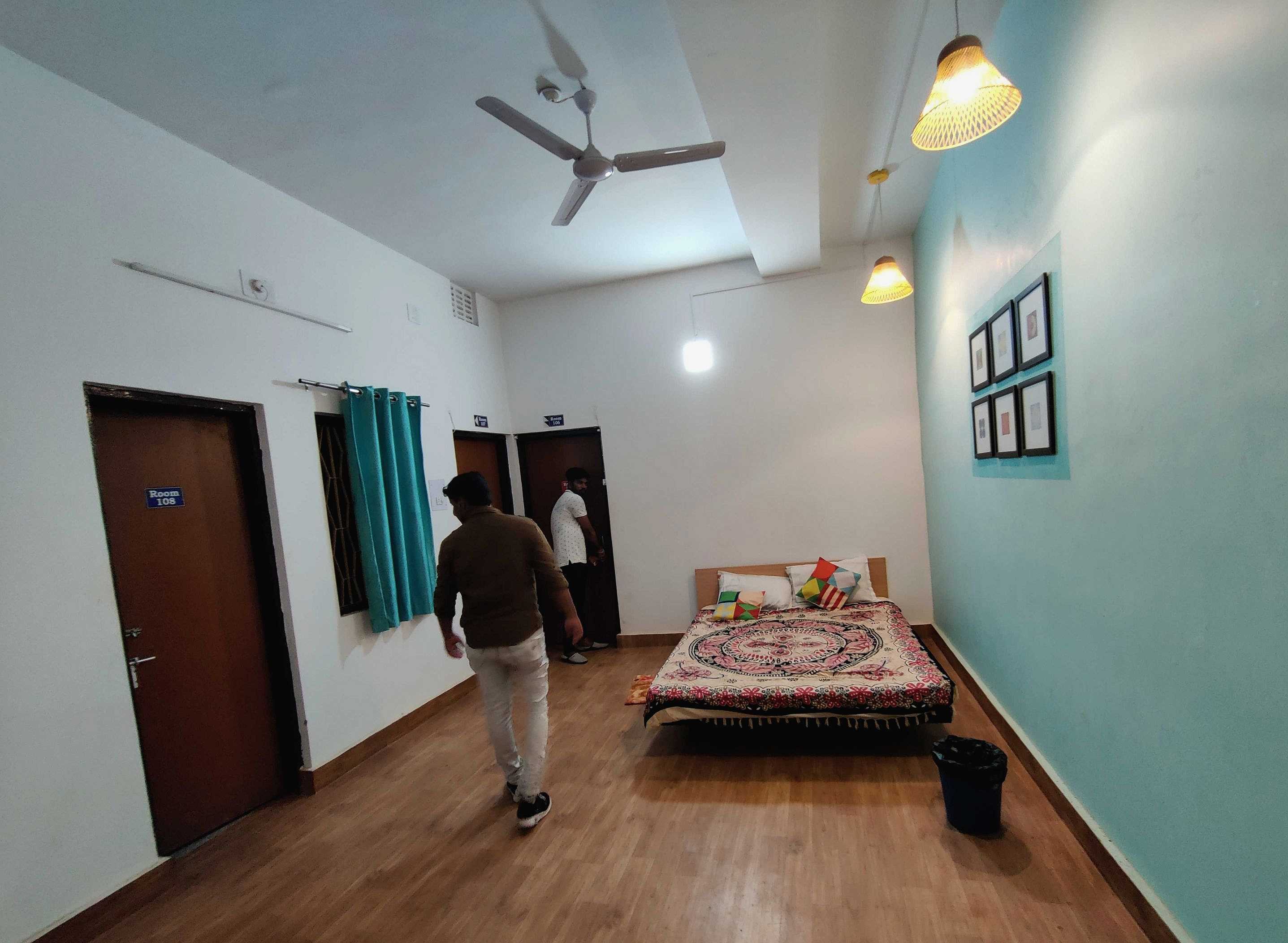 OYO 88539 Housefull Residency, Bhubaneswar 2