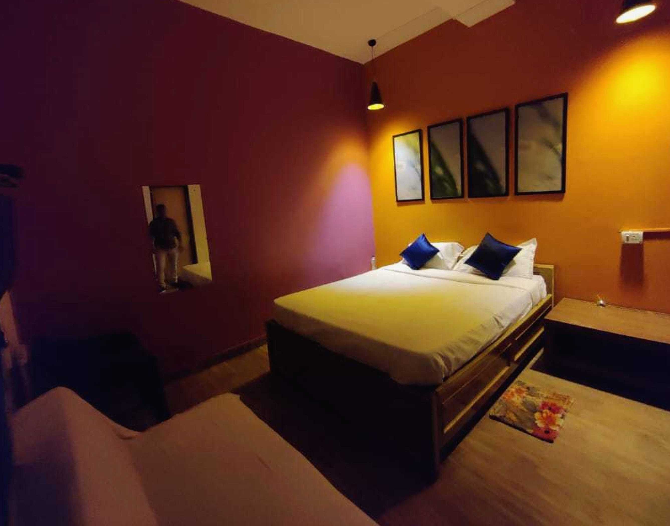 OYO 88539 Housefull Residency, Bhubaneswar 3