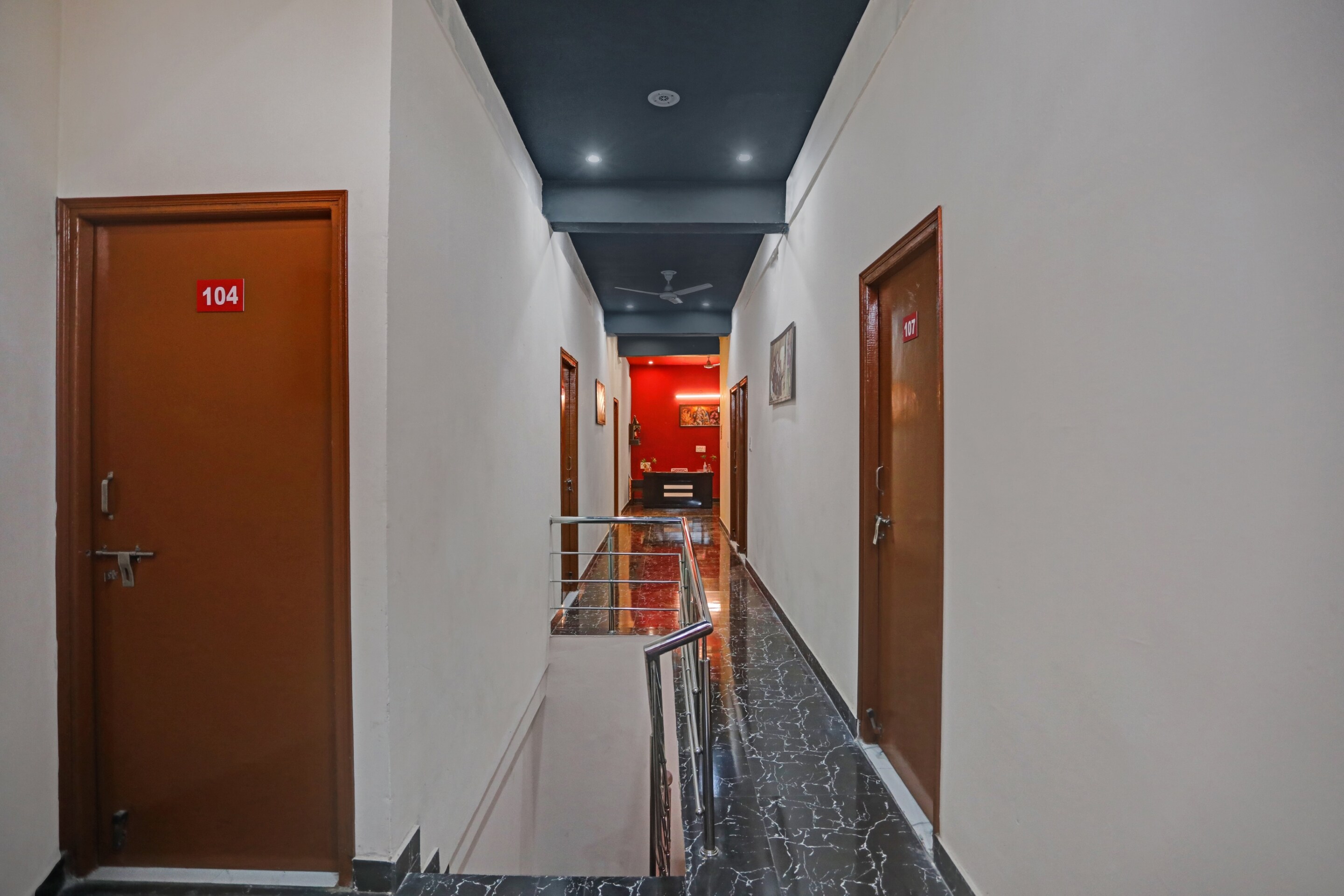 OYO Flagship 87294 Pari Hotel, Noida 2