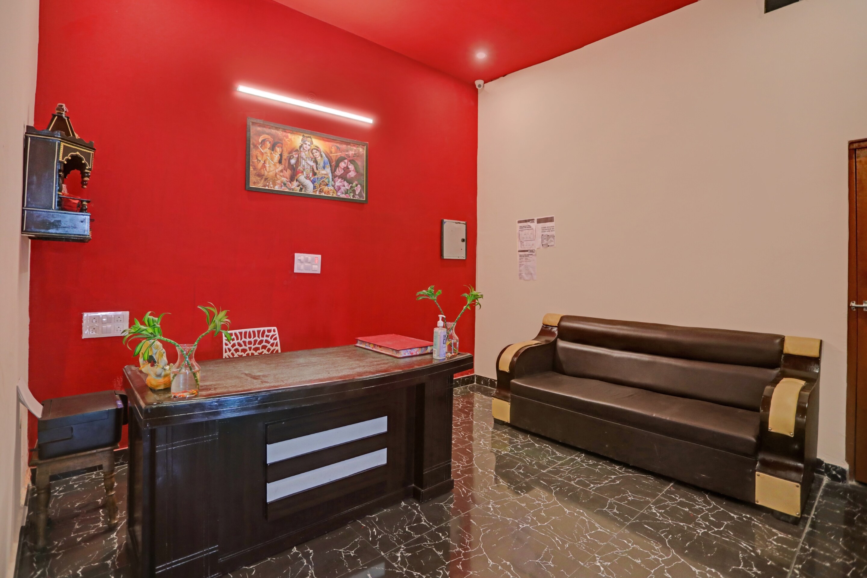 OYO Flagship 87294 Pari Hotel, Noida 4