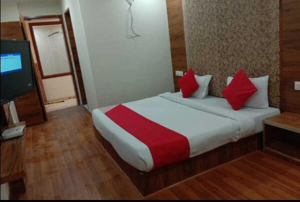 OYO 88996 Hotel Black Diamond 2, Zirakpur 3