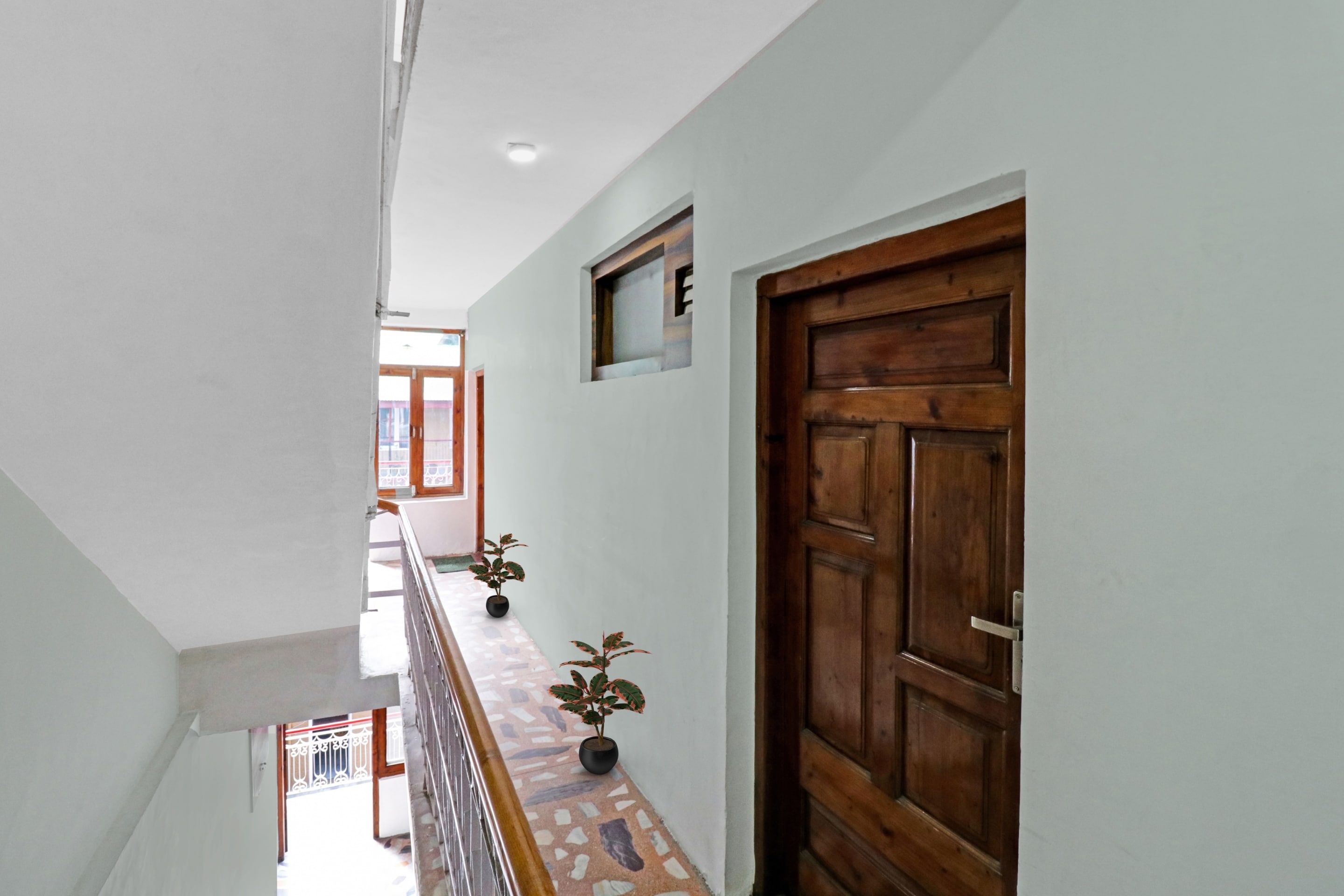 OYO 89102 Hotel premier, Manali 2