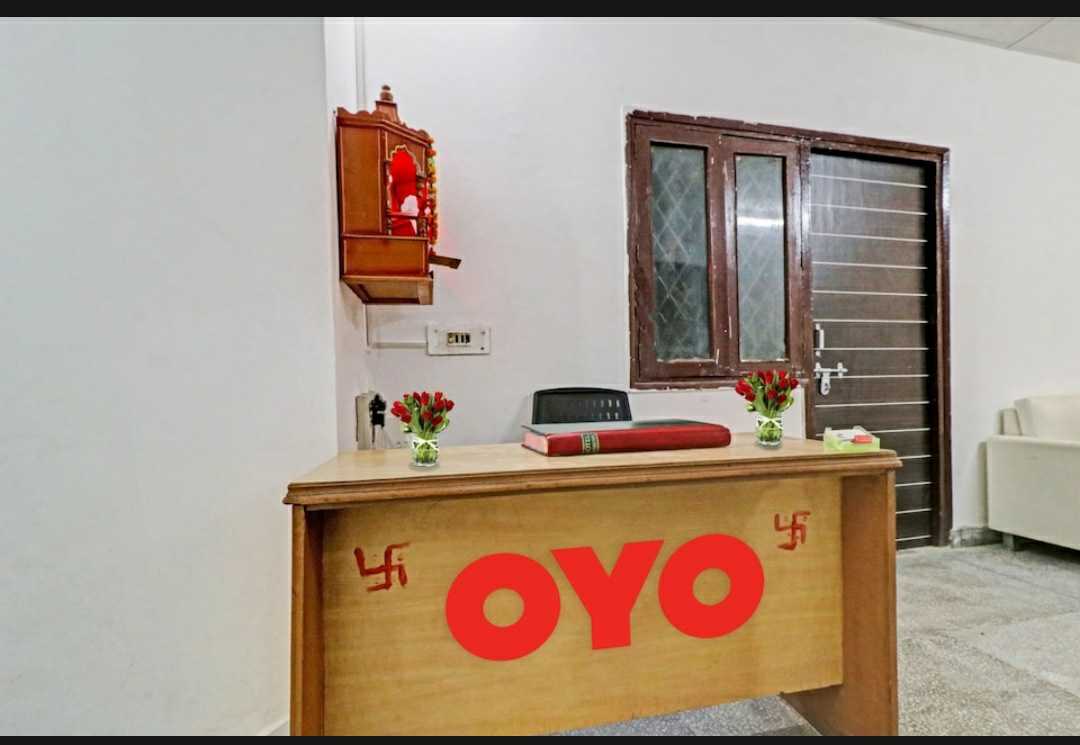POP Hotel Relax Inn Near Select Citywalk Mall, New Delhi 2