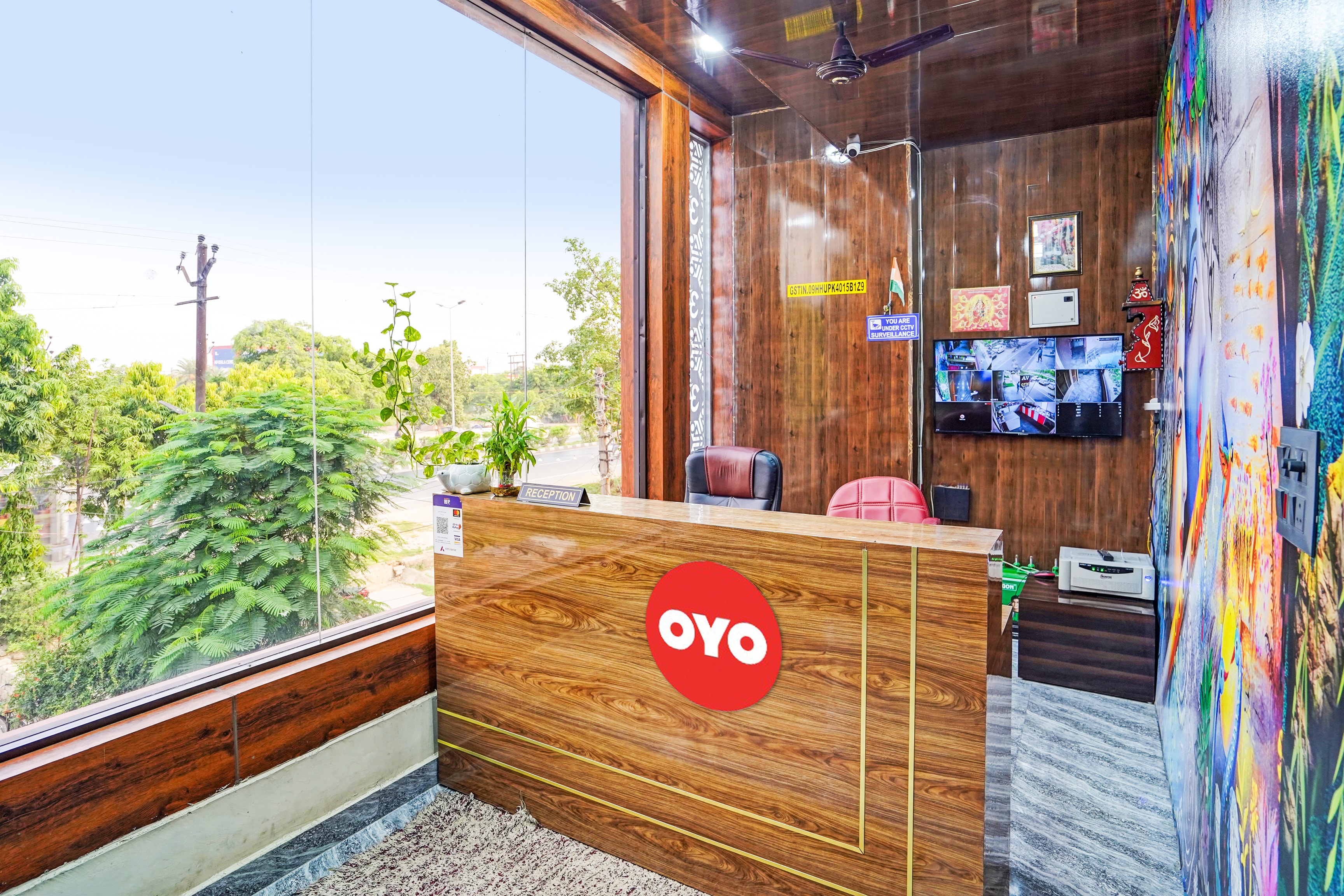 OYO 90052 Hotel Lord Krishna, Meerut 3