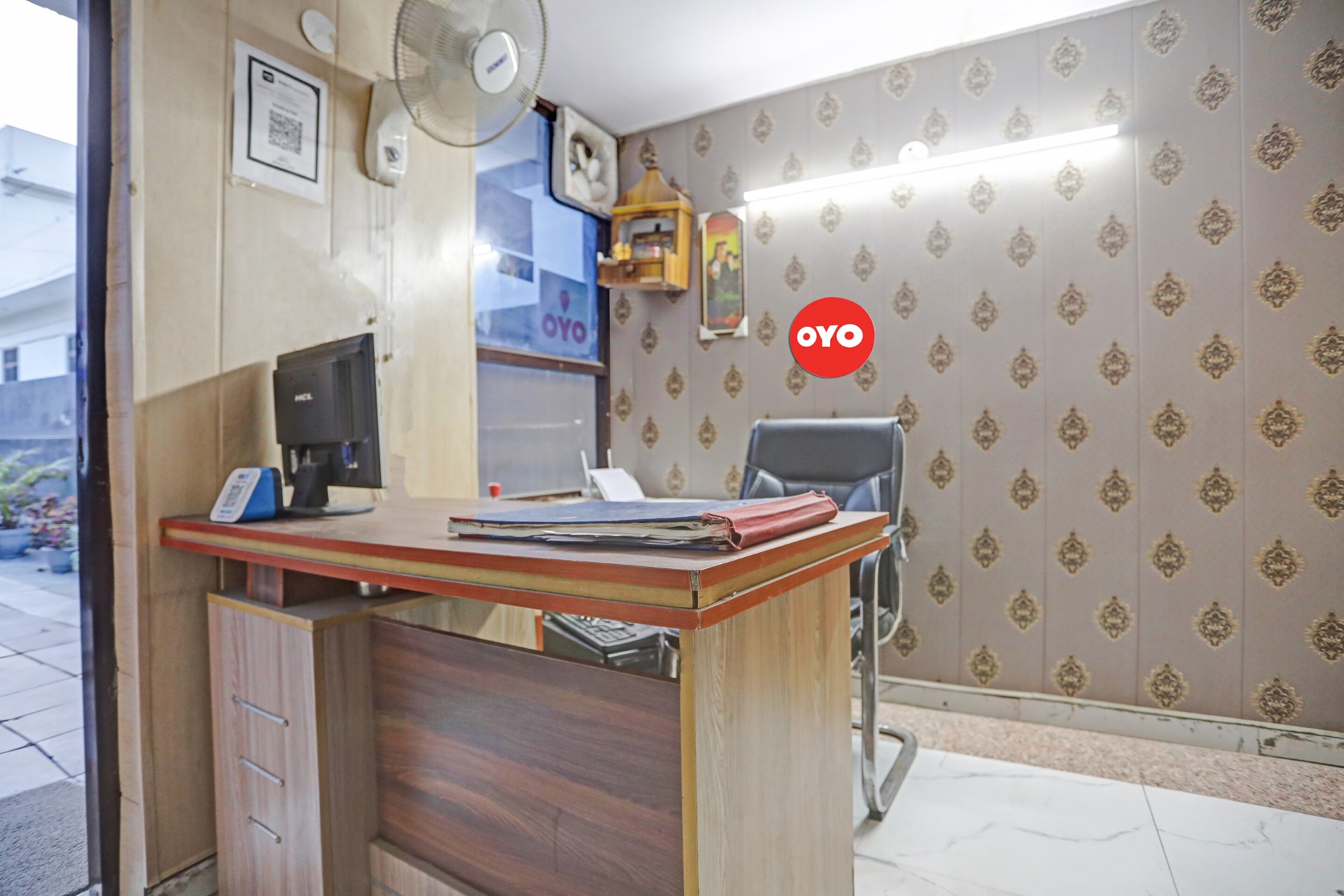 OYO 90217 Tiwari Residency, Noida 5