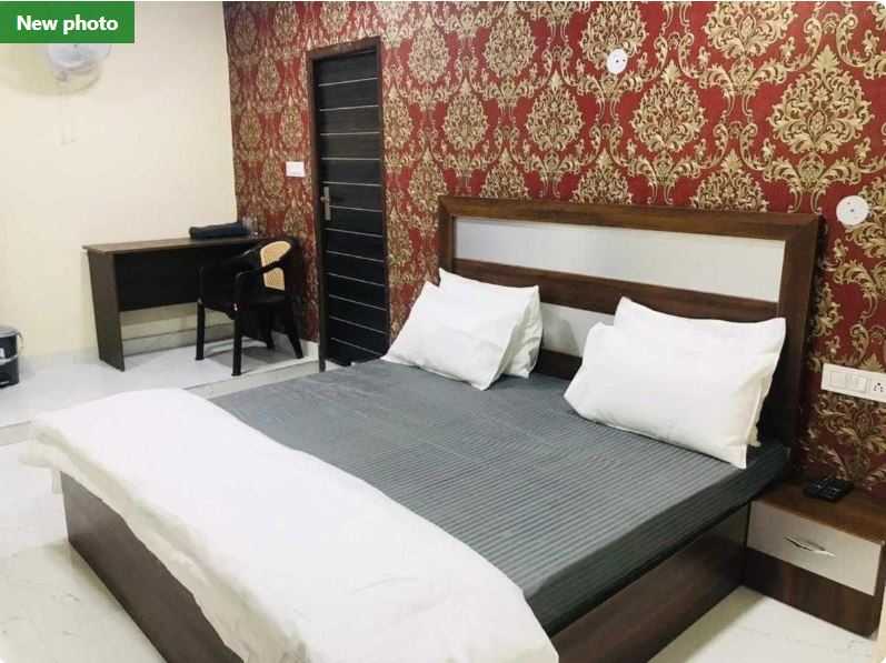 OYO 90525 Hotel Blackberry, Faridabad 4