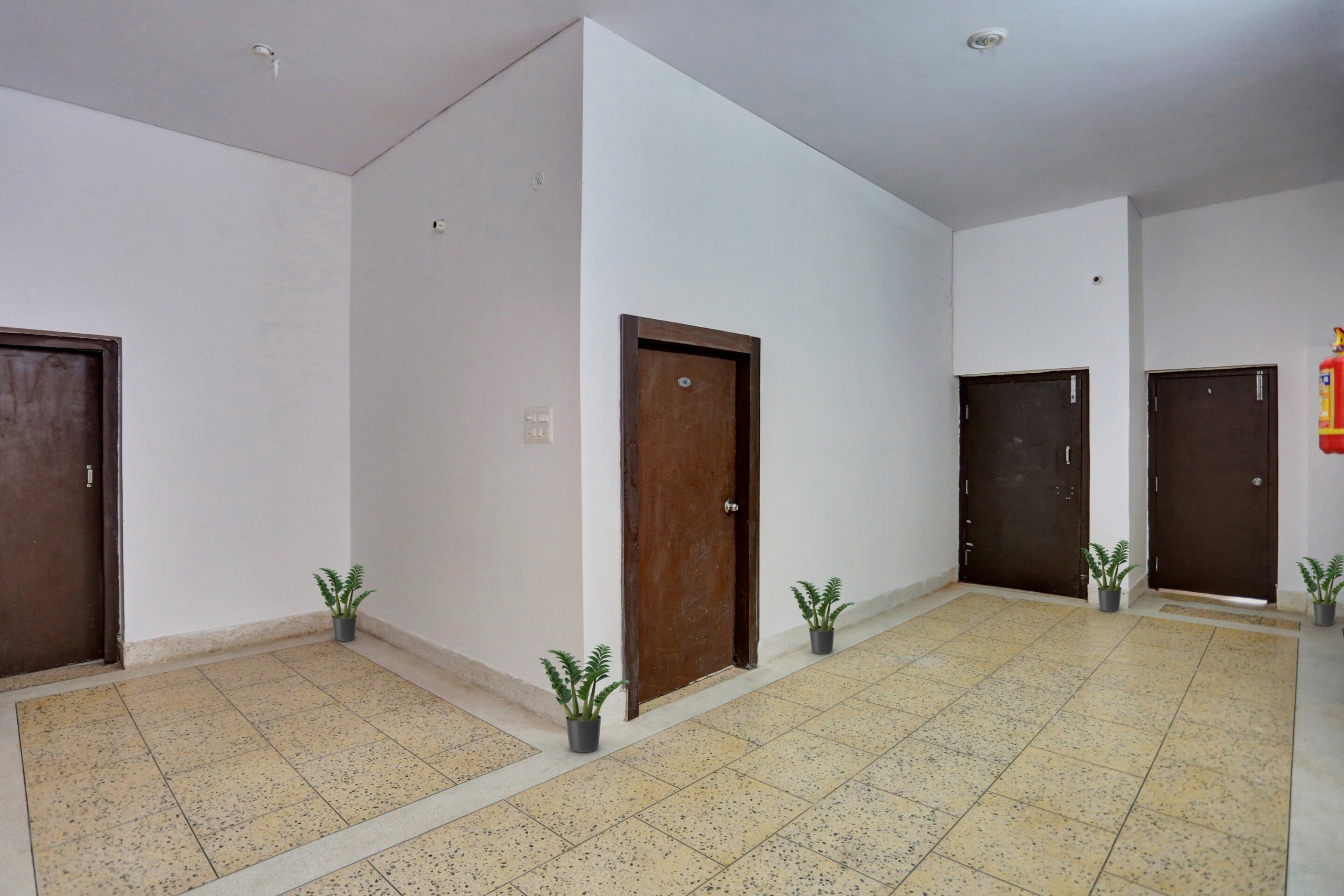 OYO Flagship 90635 Diamond Guest House, Allahabad 3