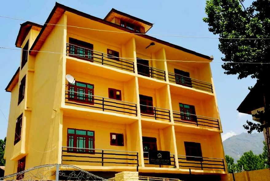 OYO 90740 Hotel Graceland, Srinagar 2