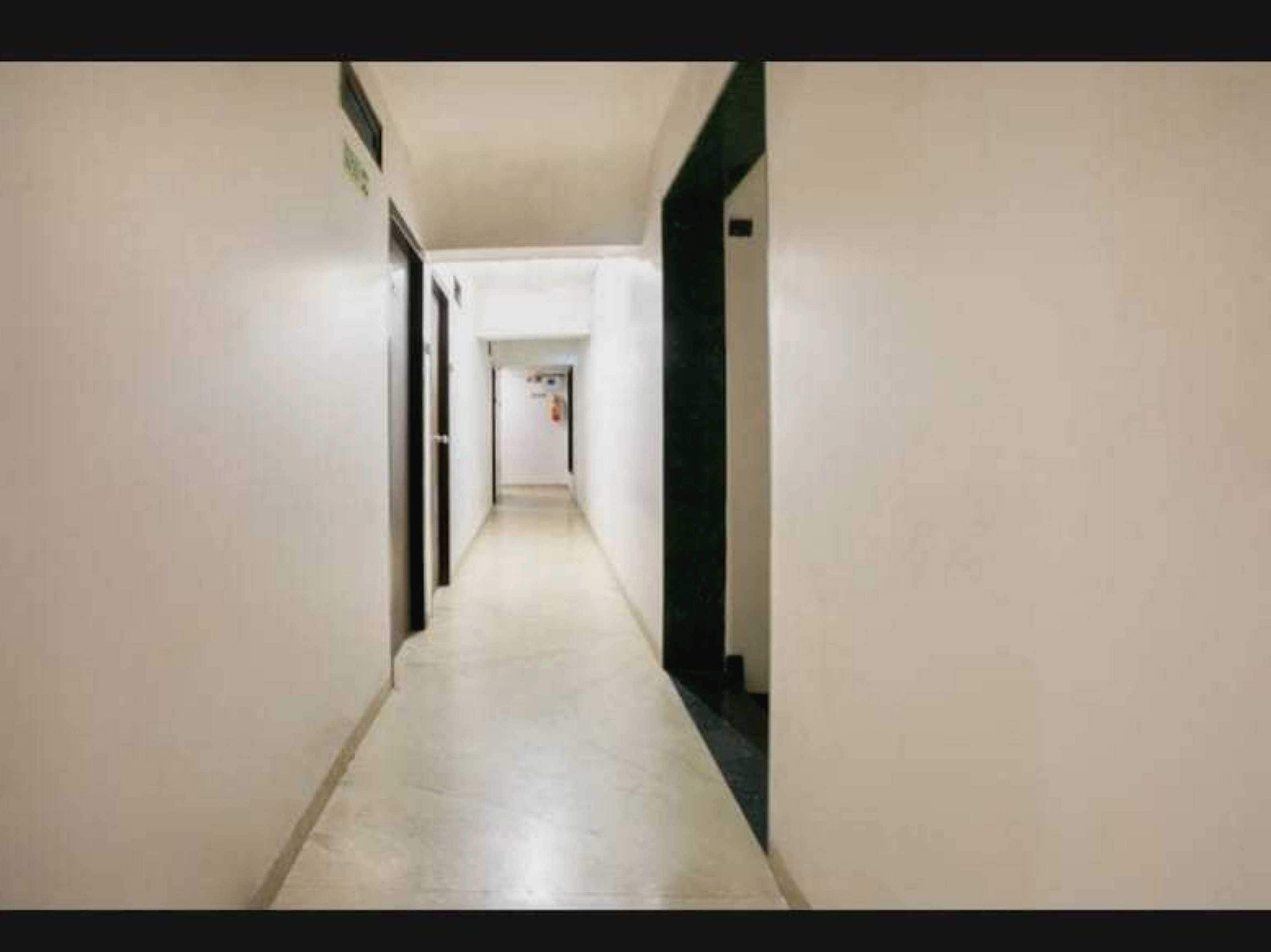 OYO 91151 Hotel RAAS, New Delhi 3
